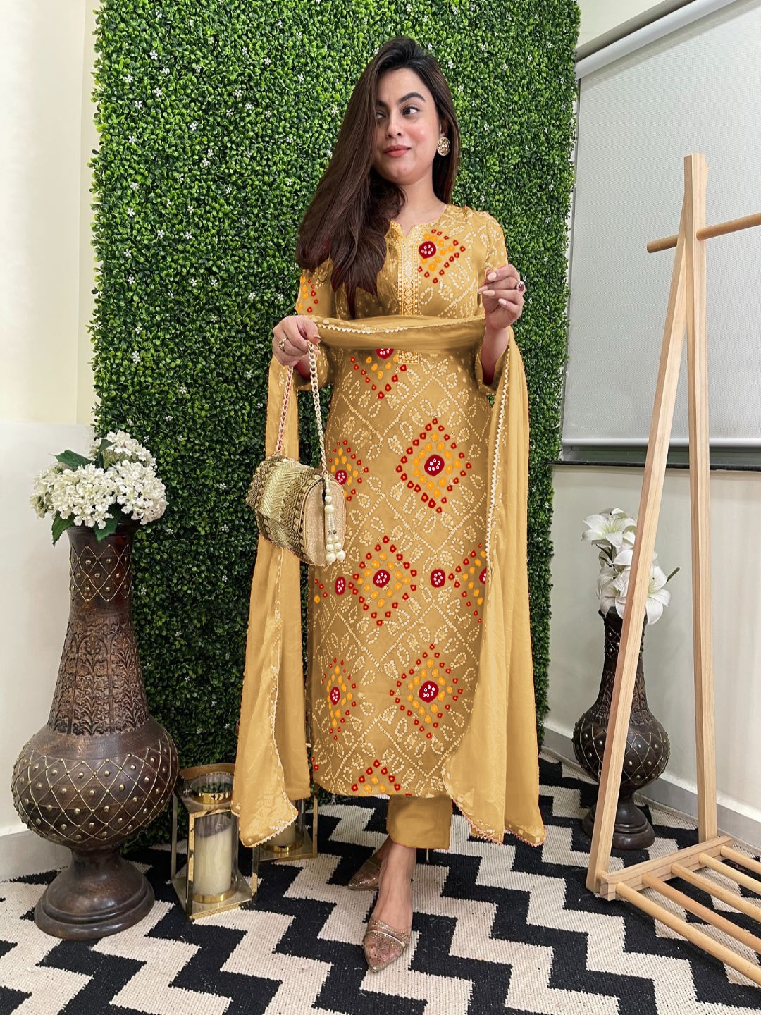 DIVASTRI Bandhani Printed Notch Neck Gotta Patti Straight Kurta With Trousers & Dupatta, Cream
DIVASTRI Bandhani Printed Notch Neck Gotta Patti Straight Kurta With Trousers & Dupatta, Cream