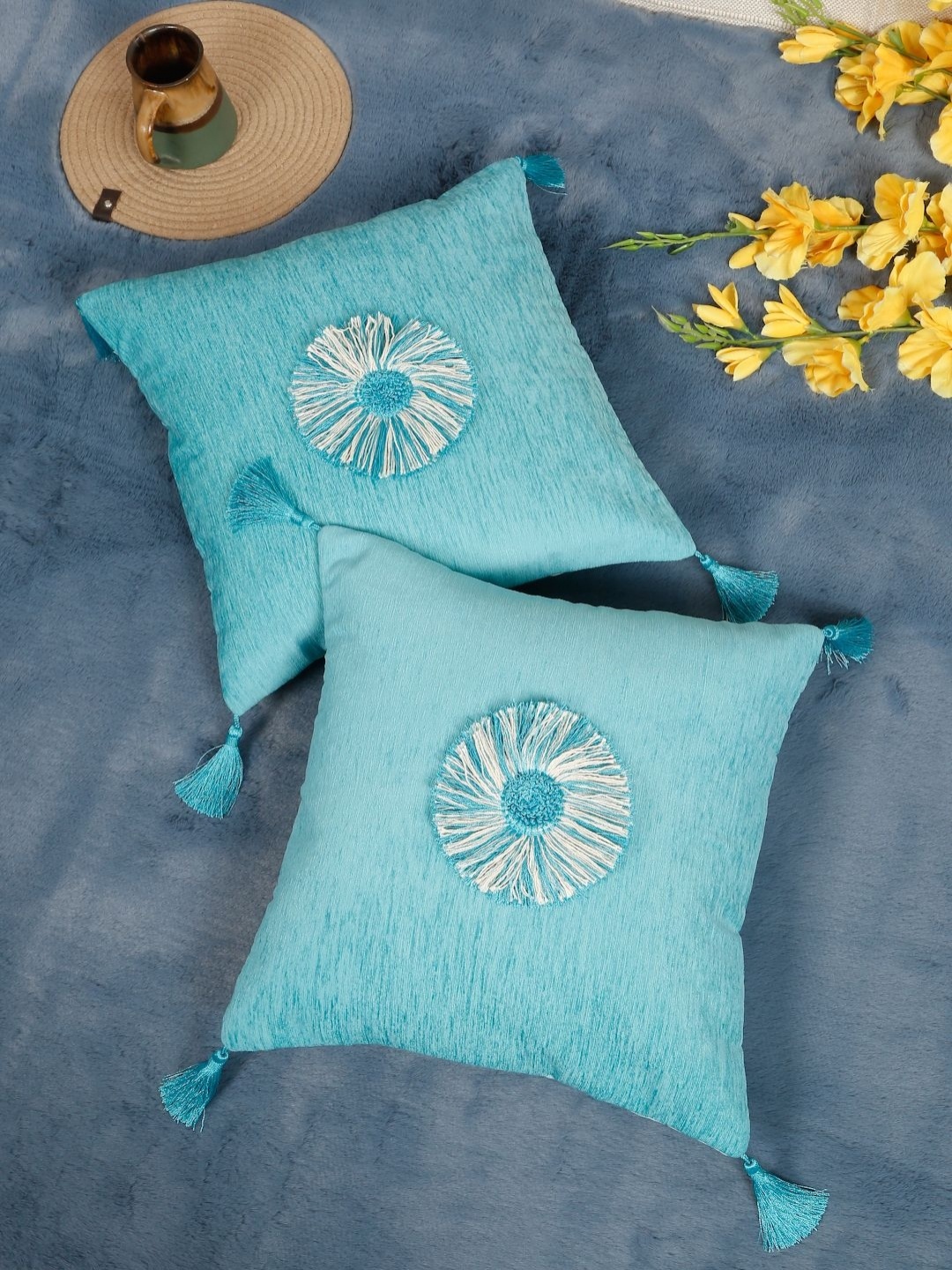 SOKNACK Turquoise Blue & White 2 Pieces Embroidered Velvet Square Tasselled Cushion Covers
SOKNACK Turquoise Blue & White 2 Pieces Embroidered Velvet Square Tasselled Cushion Covers