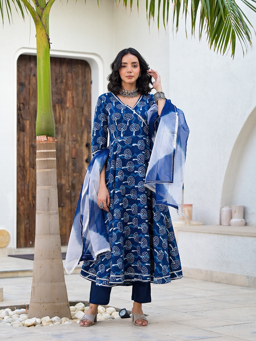 Chandbaali Floral Printed Angrakha Pure Cotton Anarkali Kurta With Trousers & Dupatta, Blue
Chandbaali Floral Printed Angrakha Pure Cotton Anarkali Kurta With Trousers & Dupatta, Blue