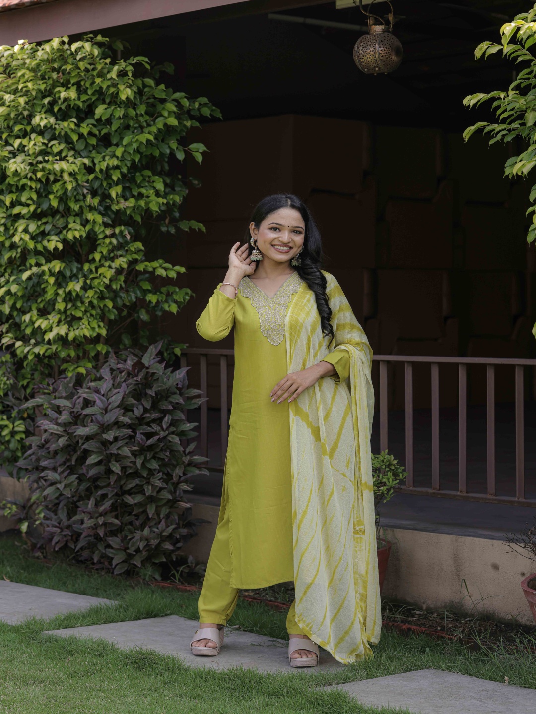 RV CREATION Ethnic Motifs Embroidered V-Neck Straight Kurta With Trousers & Dupatta, Yellow
RV CREATION Ethnic Motifs Embroidered V-Neck Straight Kurta With Trousers & Dupatta, Yellow