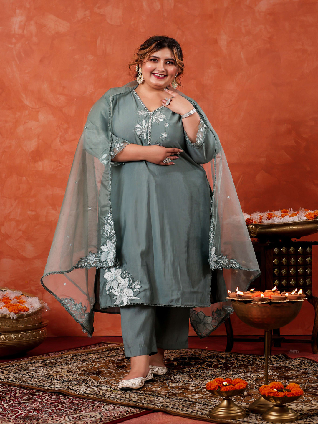 LALI JAIPUR Plus Size Floral Embroidered Thread Work Kurta With Trousers And Dupatta, Green
LALI JAIPUR Plus Size Floral Embroidered Thread Work Kurta With Trousers And Dupatta, Green