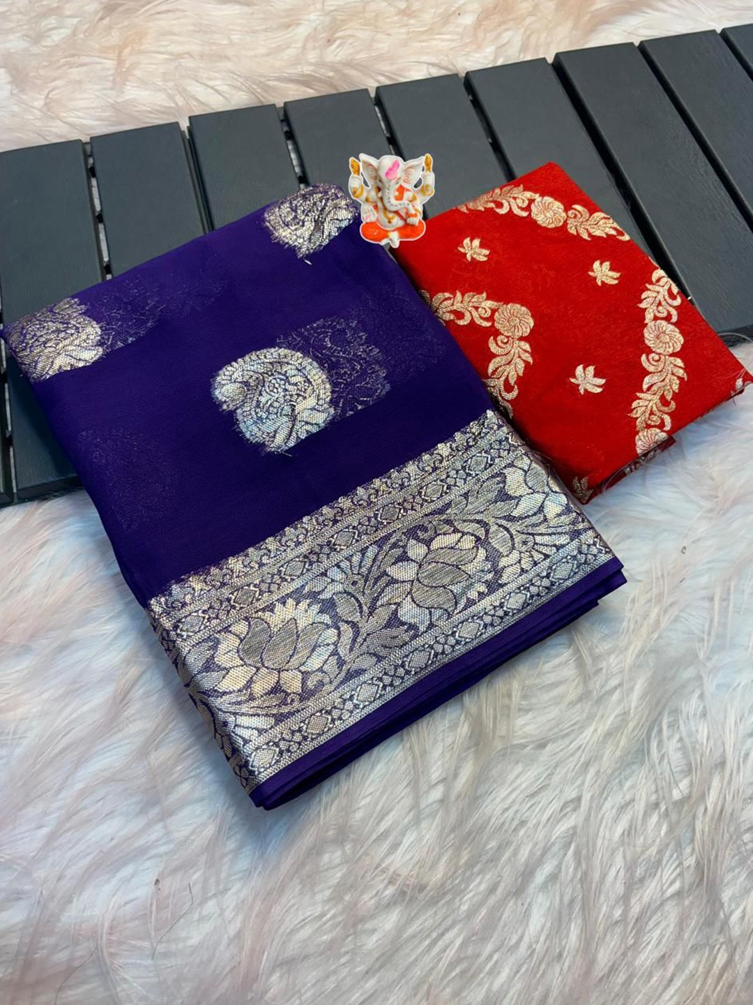 PAYAL CREATION Ethnic Motifs Zari Pure Georgette Designer Maheshwari Saree, Navy blue
PAYAL CREATION Ethnic Motifs Zari Pure Georgette Designer Maheshwari Saree, Navy blue