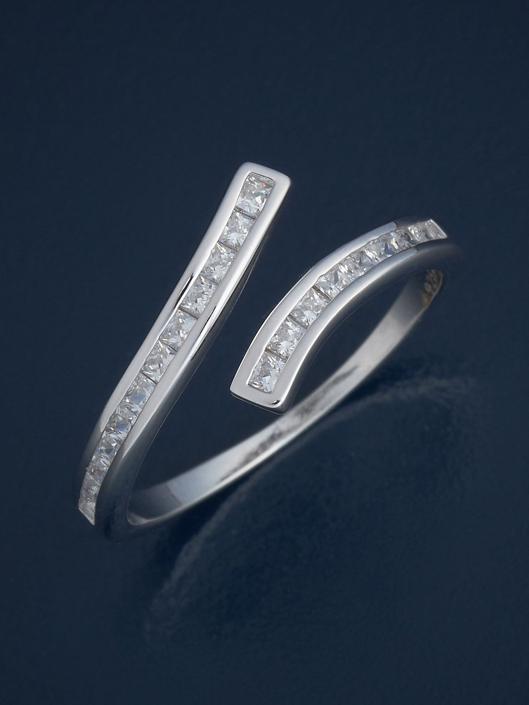 Kushal's Fashion Jewellery Sterling Silver Rhodium-Plated CZ Studded Temple Finger Ring
Kushal's Fashion Jewellery Sterling Silver Rhodium-Plated CZ Studded Temple Finger Ring