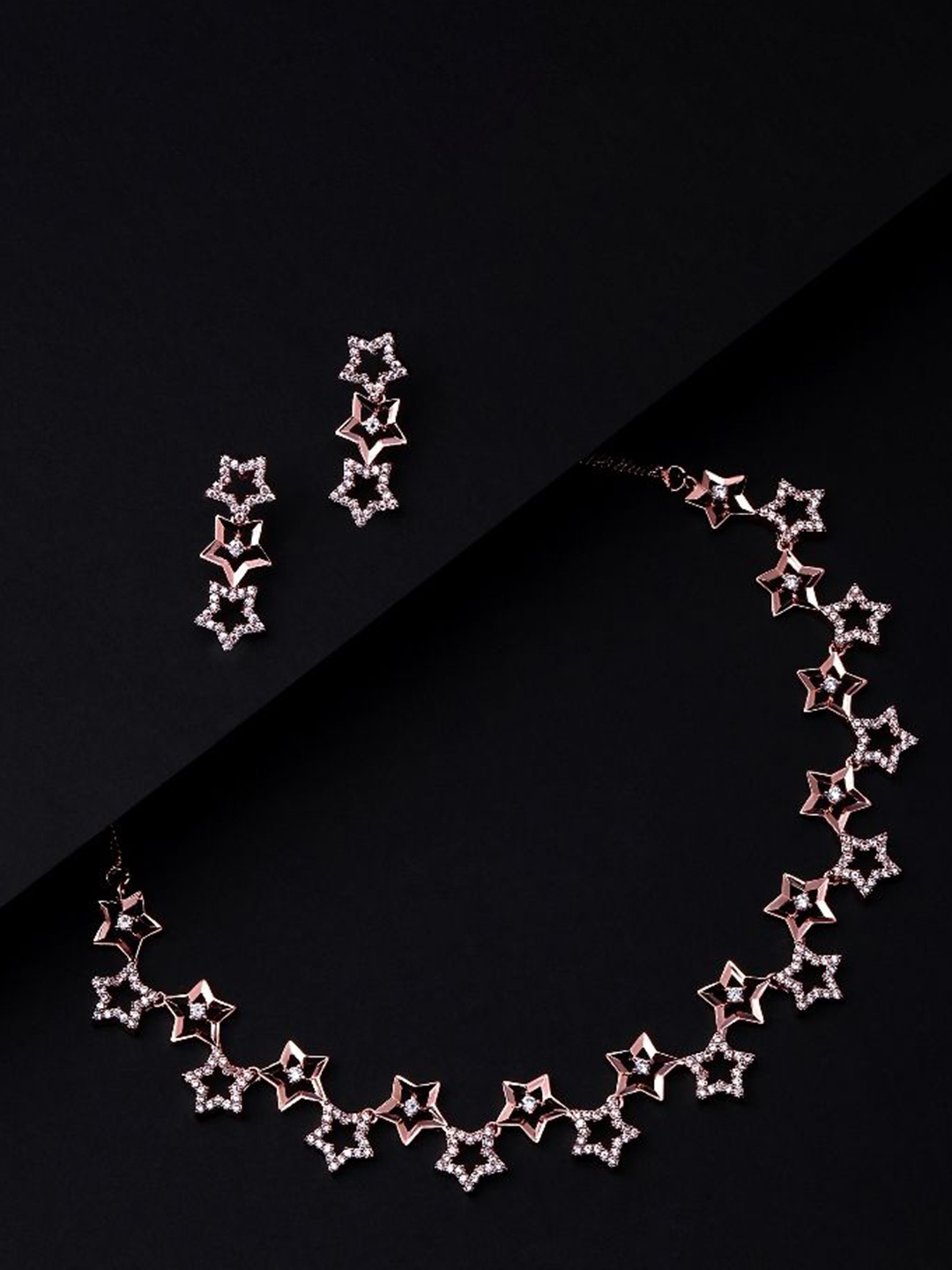 Cierra Rose Gold-Plated American Diamond-Studded Star Shape Choker Necklace & Earrings
Cierra Rose Gold-Plated American Diamond-Studded Star Shape Choker Necklace & Earrings
