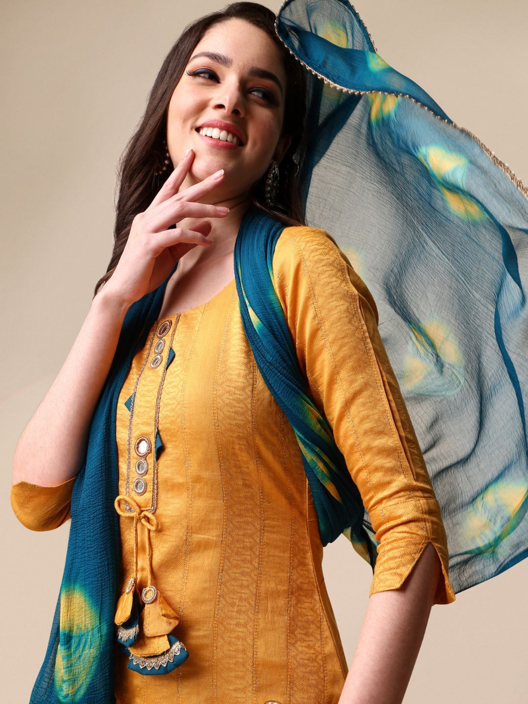 DIVASTRI Ethnic Motifs Striped Mirror Work Chanderi Silk Kurta With Trousers And Dupatta, Yellow
DIVASTRI Ethnic Motifs Striped Mirror Work Chanderi Silk Kurta With Trousers And Dupatta, Yellow