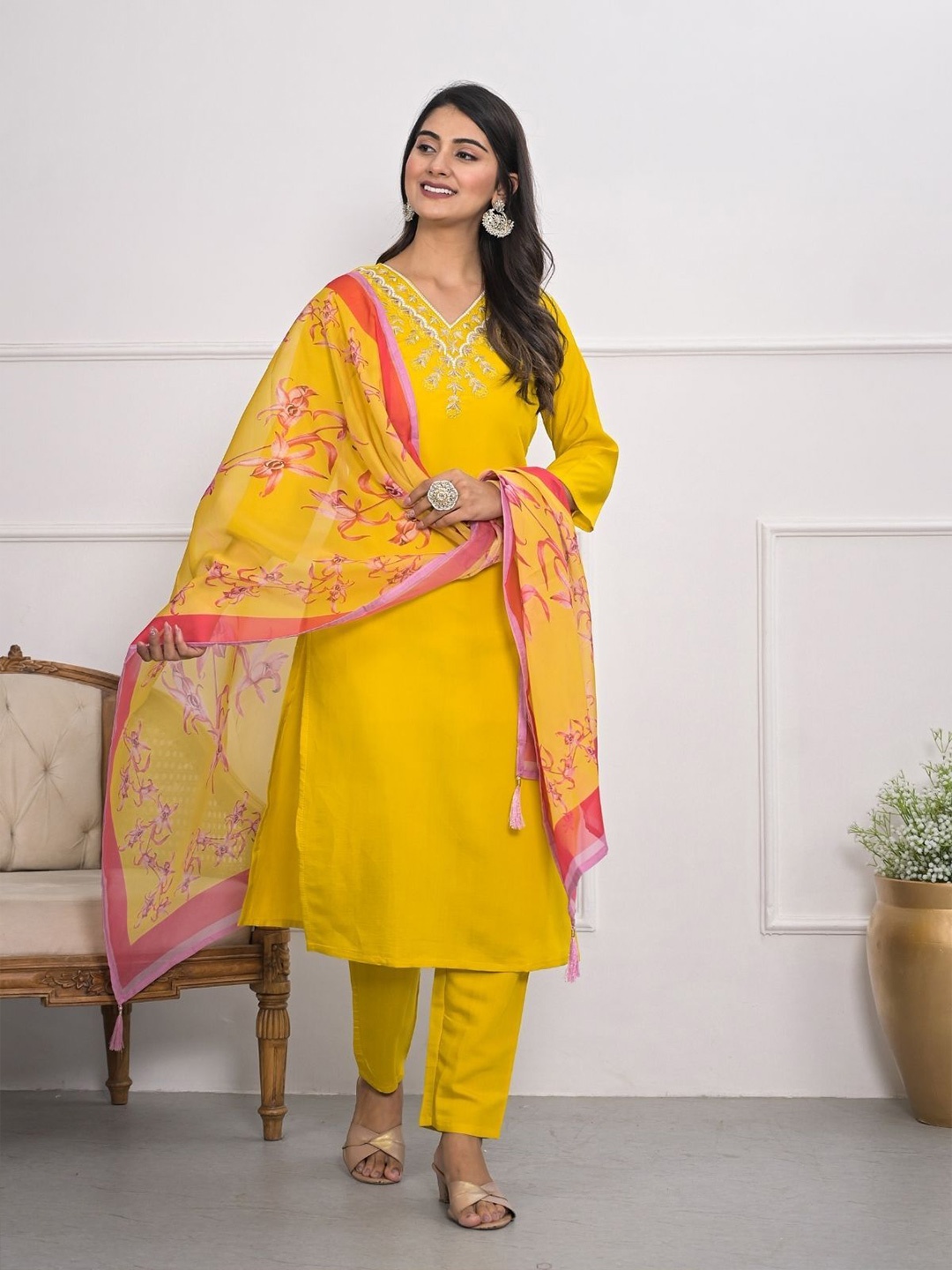 ODETTE Floral Yoke Design Thread Work Straight Kurta with Trousers & Dupatta, Yellow
ODETTE Floral Yoke Design Thread Work Straight Kurta with Trousers & Dupatta, Yellow