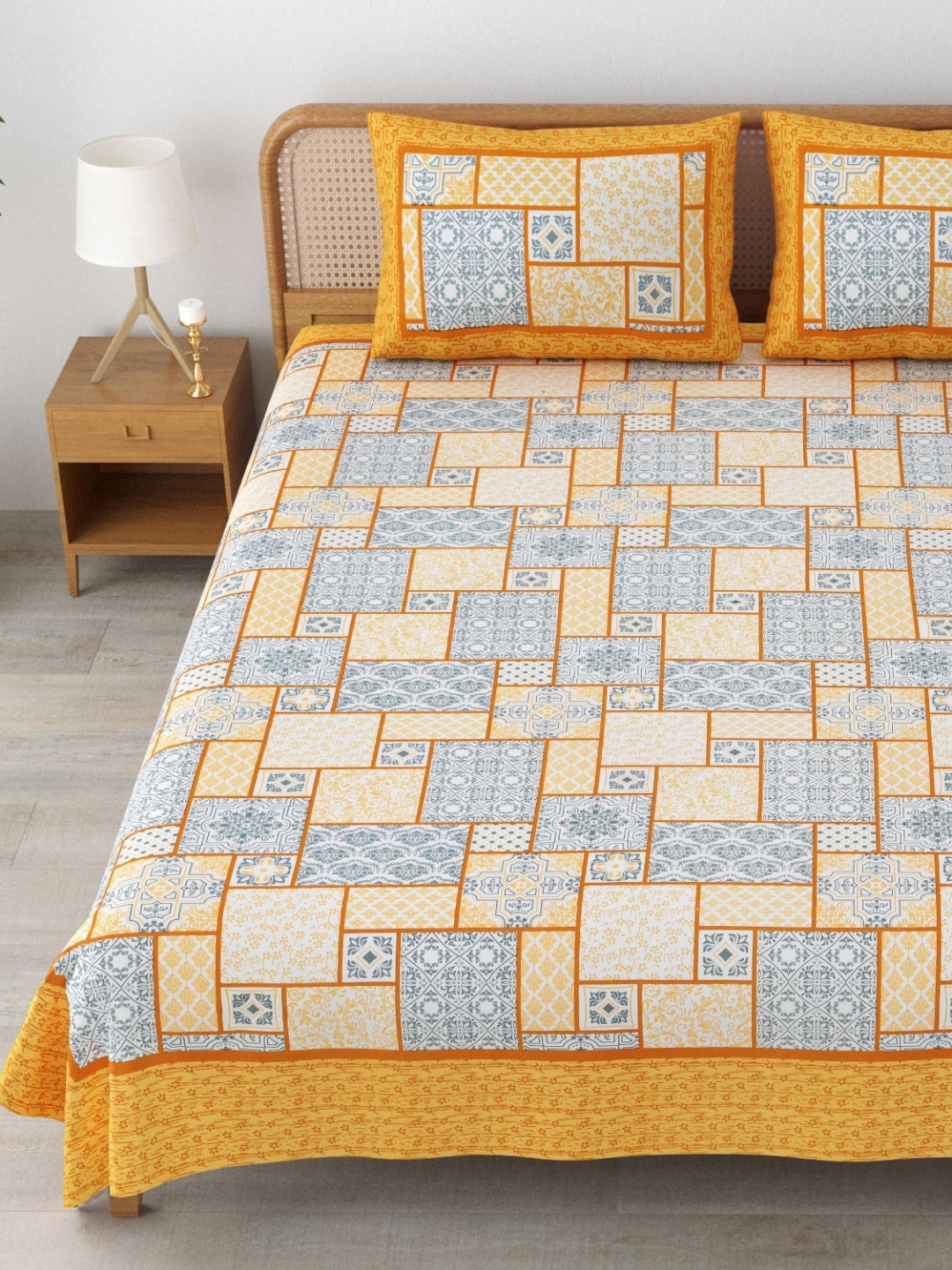 MAFATLAL Sanskriti White Printed Pure Cotton 144 TC King Bedsheet Set 2.34 m x 2.7 m
MAFATLAL Sanskriti White Printed Pure Cotton 144 TC King Bedsheet Set 2.34 m x 2.7 m