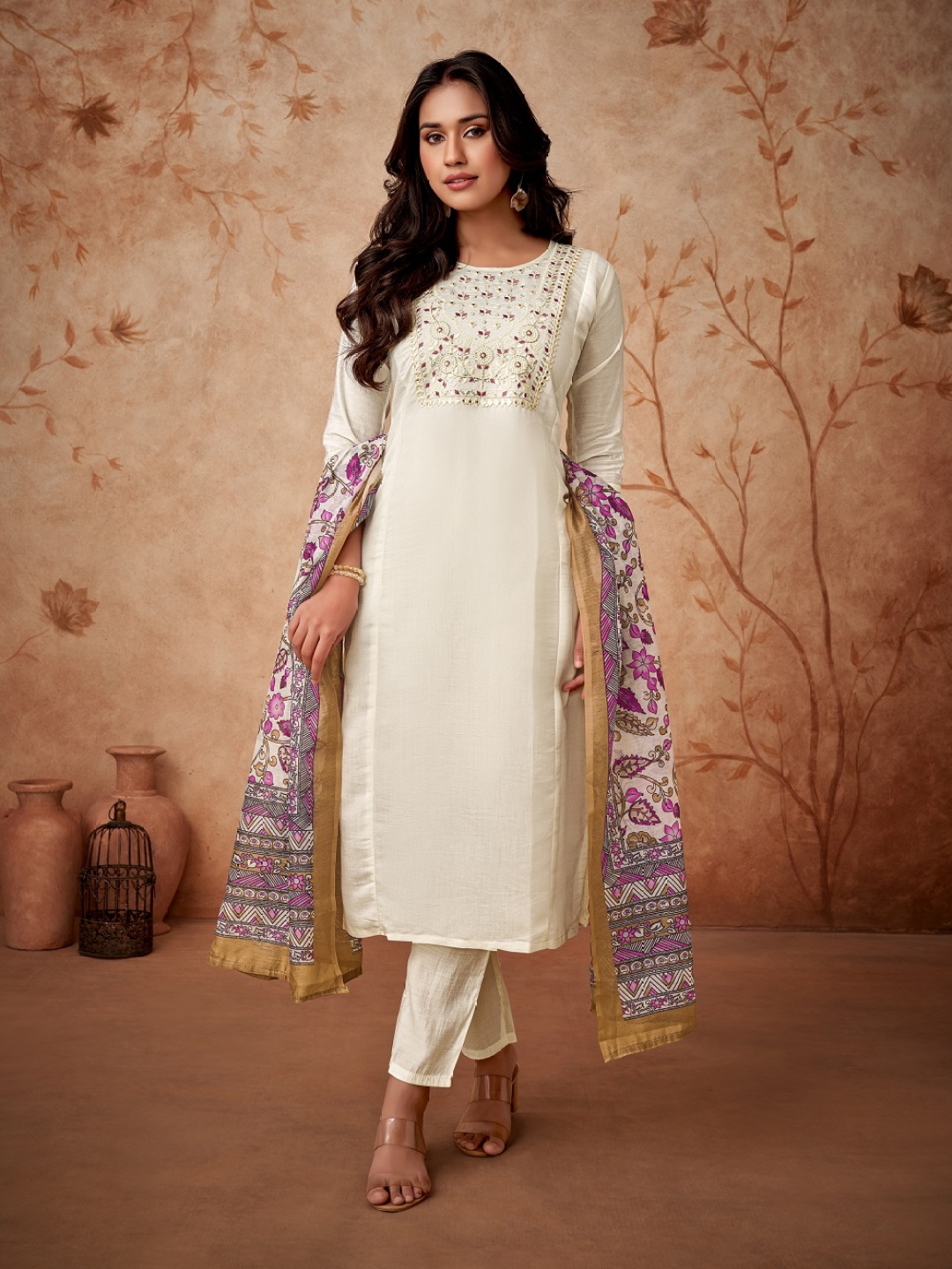 choiceit Women Yoke Design Regular Chanderi Silk Kurti with Pyjamas & With Dupatta, White
choiceit Women Yoke Design Regular Chanderi Silk Kurti with Pyjamas & With Dupatta, White