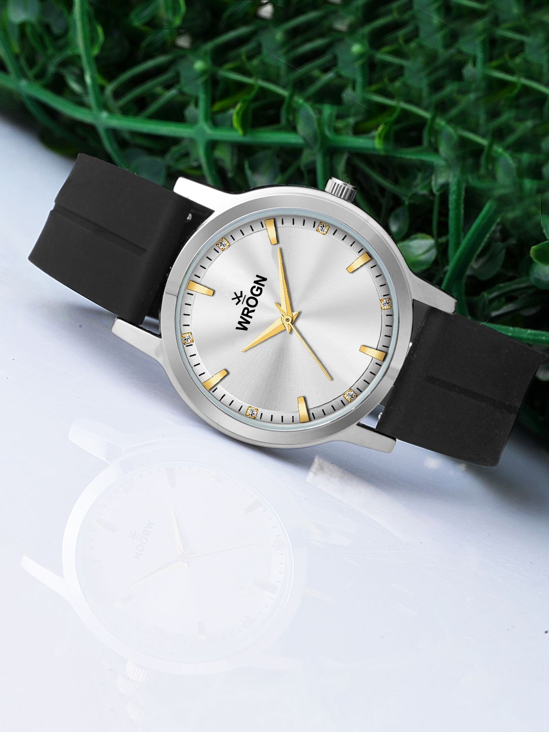 WROGN Men Embellished Dial & Textured Straps Reset Time Analogue Watch HOBWRG0484, Silver
WROGN Men Embellished Dial & Textured Straps Reset Time Analogue Watch HOBWRG0484, Silver