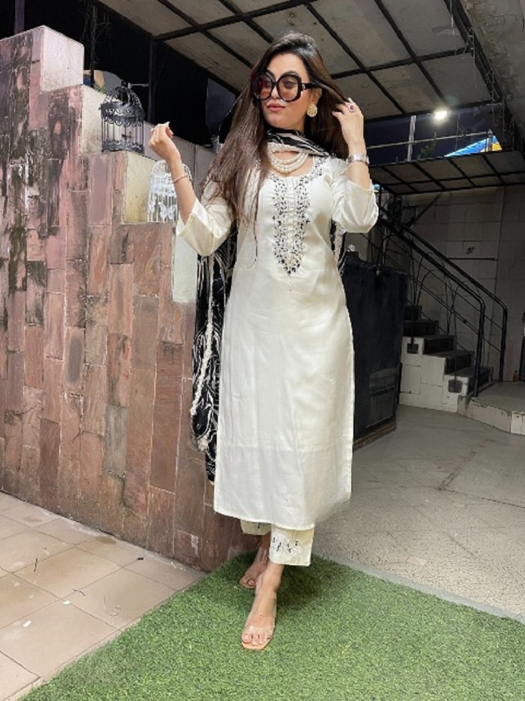 Fashion Ritmo Floral Embroidered Beads And Stones Straight Kurta With Trouser And Dupatta, White
Fashion Ritmo Floral Embroidered Beads And Stones Straight Kurta With Trouser And Dupatta, White