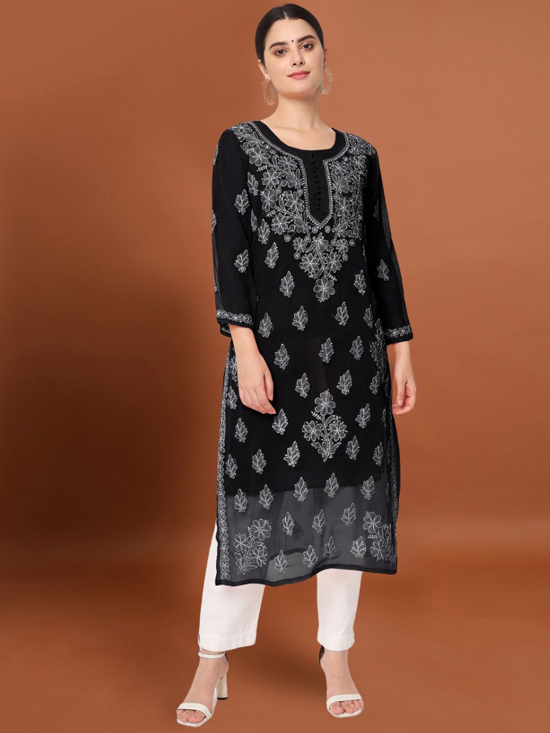 PARAMOUNT CHIKAN Floral Embroidered Chikankari Georgette Straight Kurta With Inner, Black
PARAMOUNT CHIKAN Floral Embroidered Chikankari Georgette Straight Kurta With Inner, Black