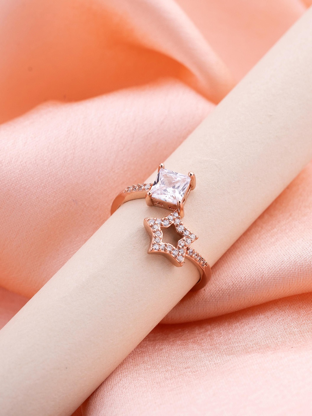 LIORA 925 Silver Jewellery Sterling Silver Rosegold Plated Star Shaped Finger Ring, Rose gold
LIORA 925 Silver Jewellery Sterling Silver Rosegold Plated Star Shaped Finger Ring, Rose gold