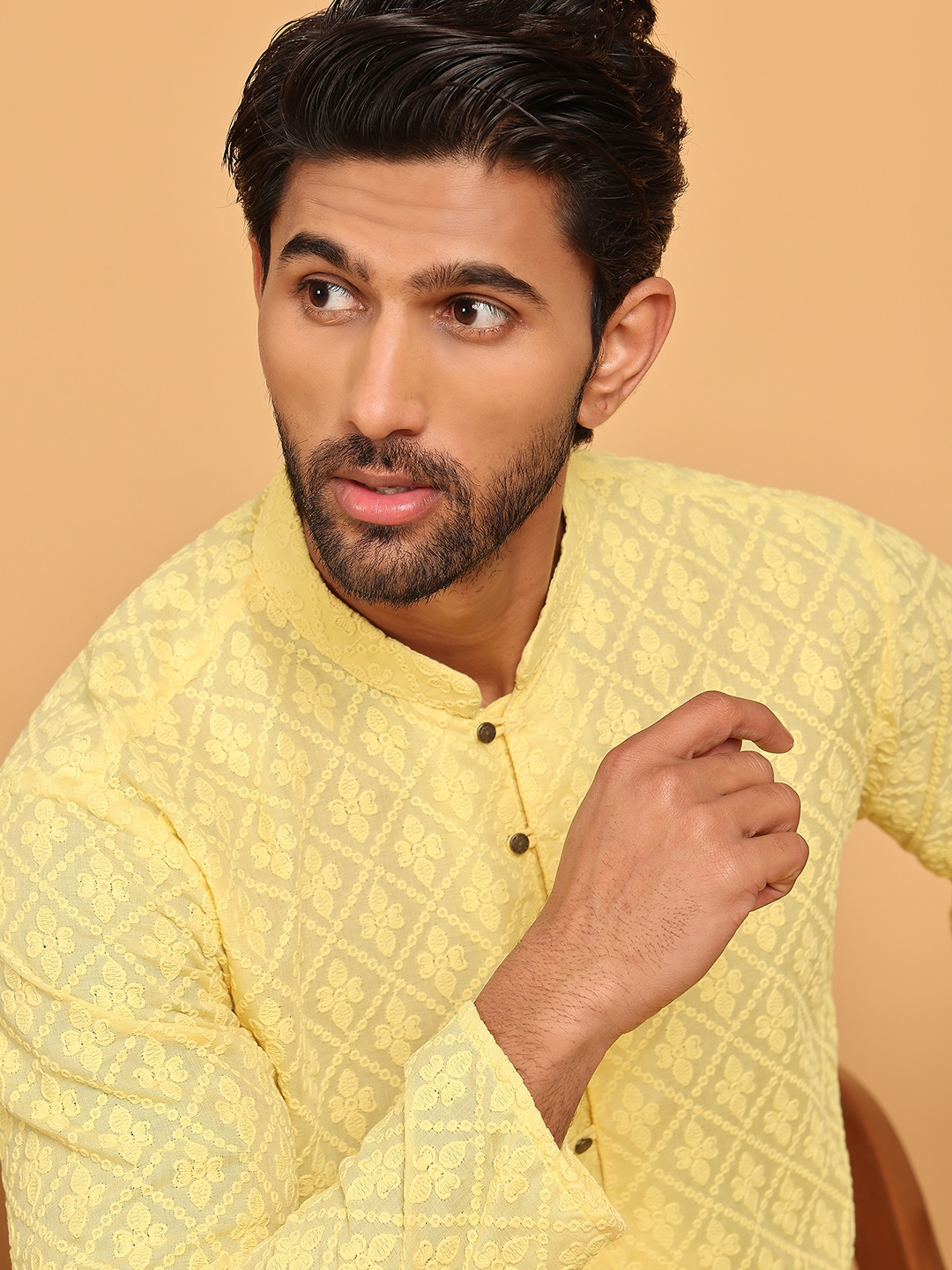 Jompers Floral Embroidered Chikankari Pure Cotton Straight Kurta With Pyjamas, Yellow
Jompers Floral Embroidered Chikankari Pure Cotton Straight Kurta With Pyjamas, Yellow