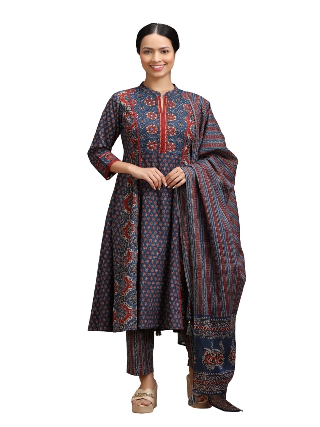 COTTON CULTURE Floral Printed Pure Cotton Anarkali Kurta With Trousers And Dupatta, Navy blue
COTTON CULTURE Floral Printed Pure Cotton Anarkali Kurta With Trousers And Dupatta, Navy blue