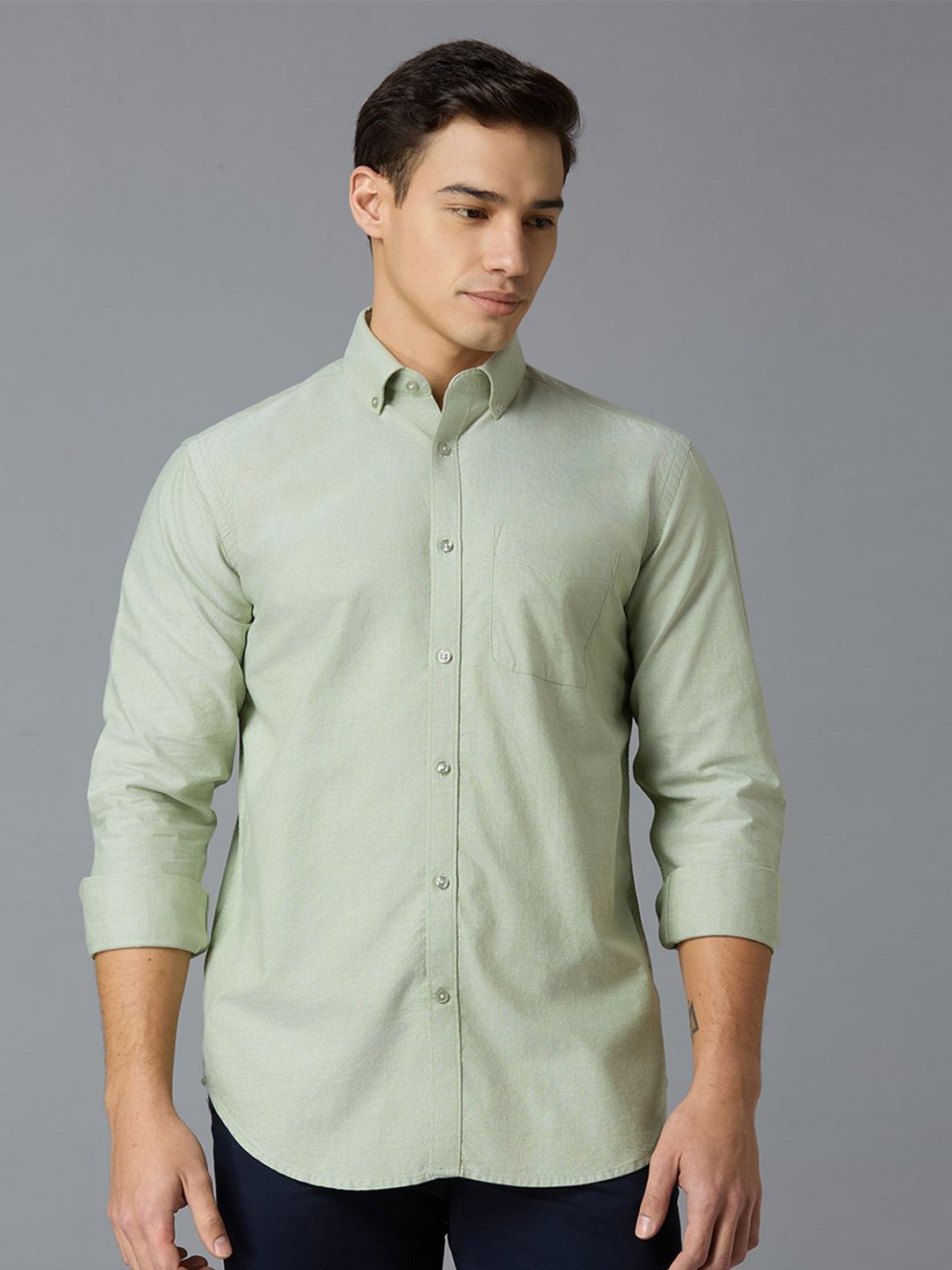 Reid & Taylor Men India Slim Fit Button-Down Collar Solid Cotton Casual Shirt, Green
Reid & Taylor Men India Slim Fit Button-Down Collar Solid Cotton Casual Shirt, Green