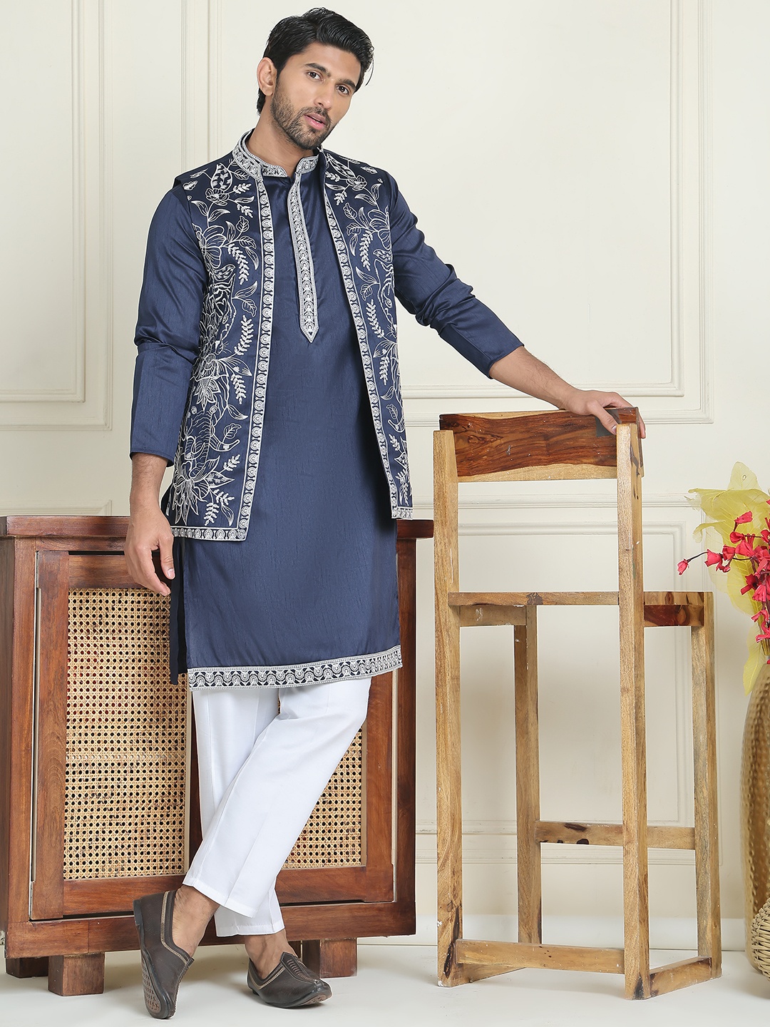 Jompers Floral Yoke Design Mandarin Collar Straight Kurta With Pyjama And Waistcoat, Navy blue
Jompers Floral Yoke Design Mandarin Collar Straight Kurta With Pyjama And Waistcoat, Navy blue