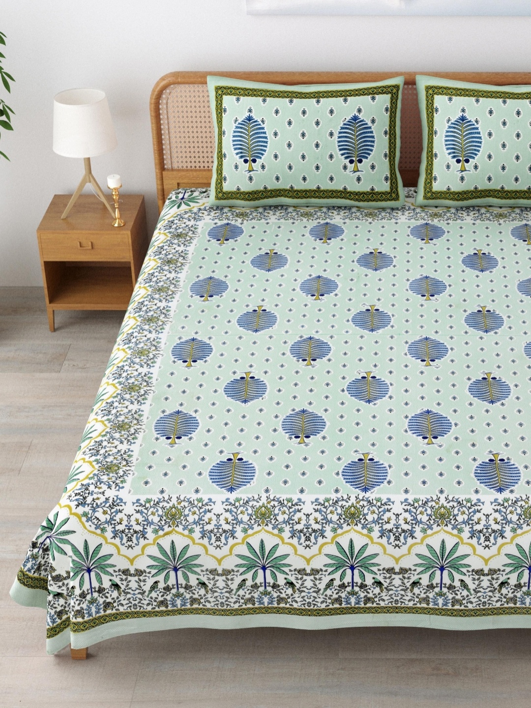 MAFATLAL Sanskriti Green Floral Printed 144 TC Cotton King Bedsheet Set 2.34 m X 2.7 m
MAFATLAL Sanskriti Green Floral Printed 144 TC Cotton King Bedsheet Set 2.34 m X 2.7 m