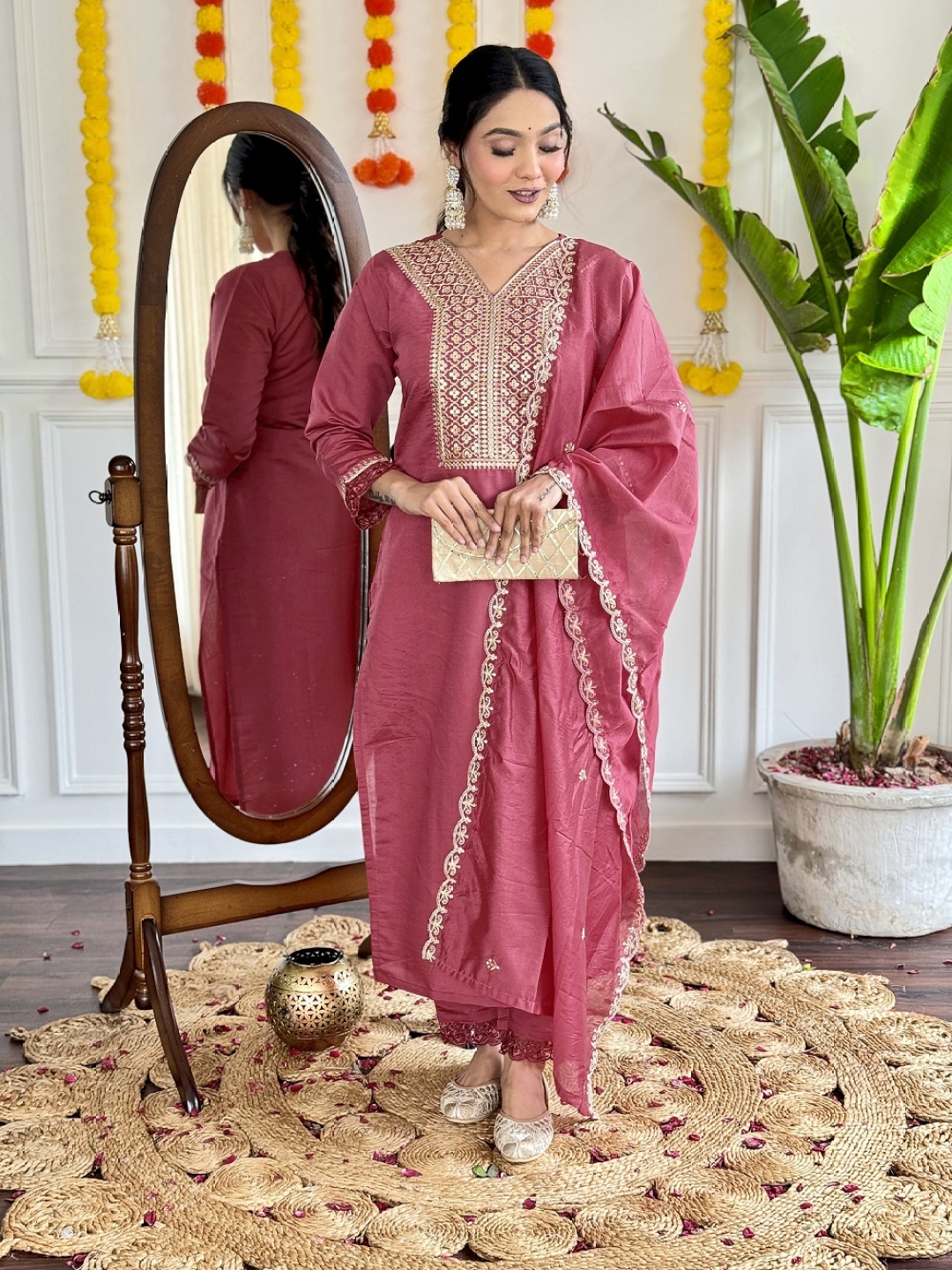 choiceit Floral Embroidered V Neck Chanderi Silk Kurta With Trouser And Dupatta, Pink
choiceit Floral Embroidered V Neck Chanderi Silk Kurta With Trouser And Dupatta, Pink