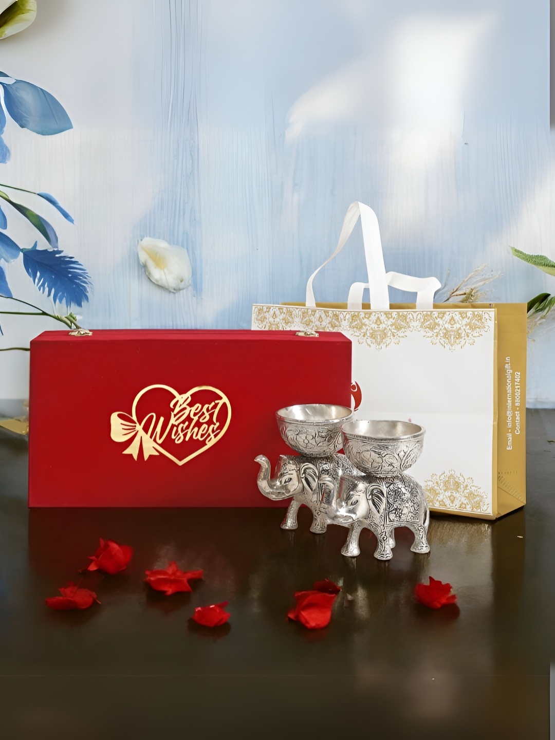 INTERNATIONAL GIFT Silver Plated 2 Pieces Elephant Bowls With Velvet Box & Thank You Tag
INTERNATIONAL GIFT Silver Plated 2 Pieces Elephant Bowls With Velvet Box & Thank You Tag
