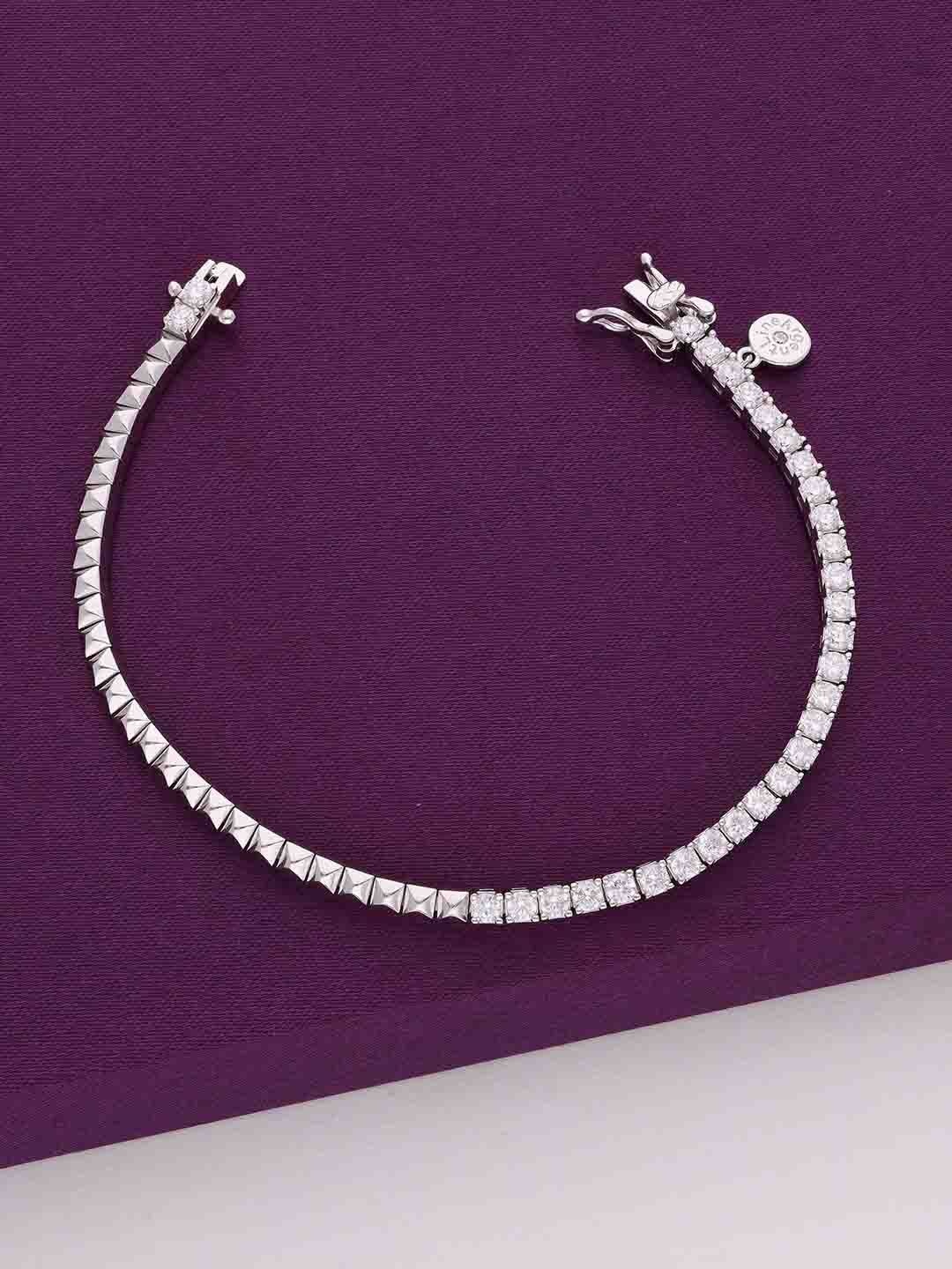 KAI JEWEL Women 92.5 Silver Cubic Zirconia Rhodium-Plated Sparkling Square Link Bracelet
KAI JEWEL Women 92.5 Silver Cubic Zirconia Rhodium-Plated Sparkling Square Link Bracelet