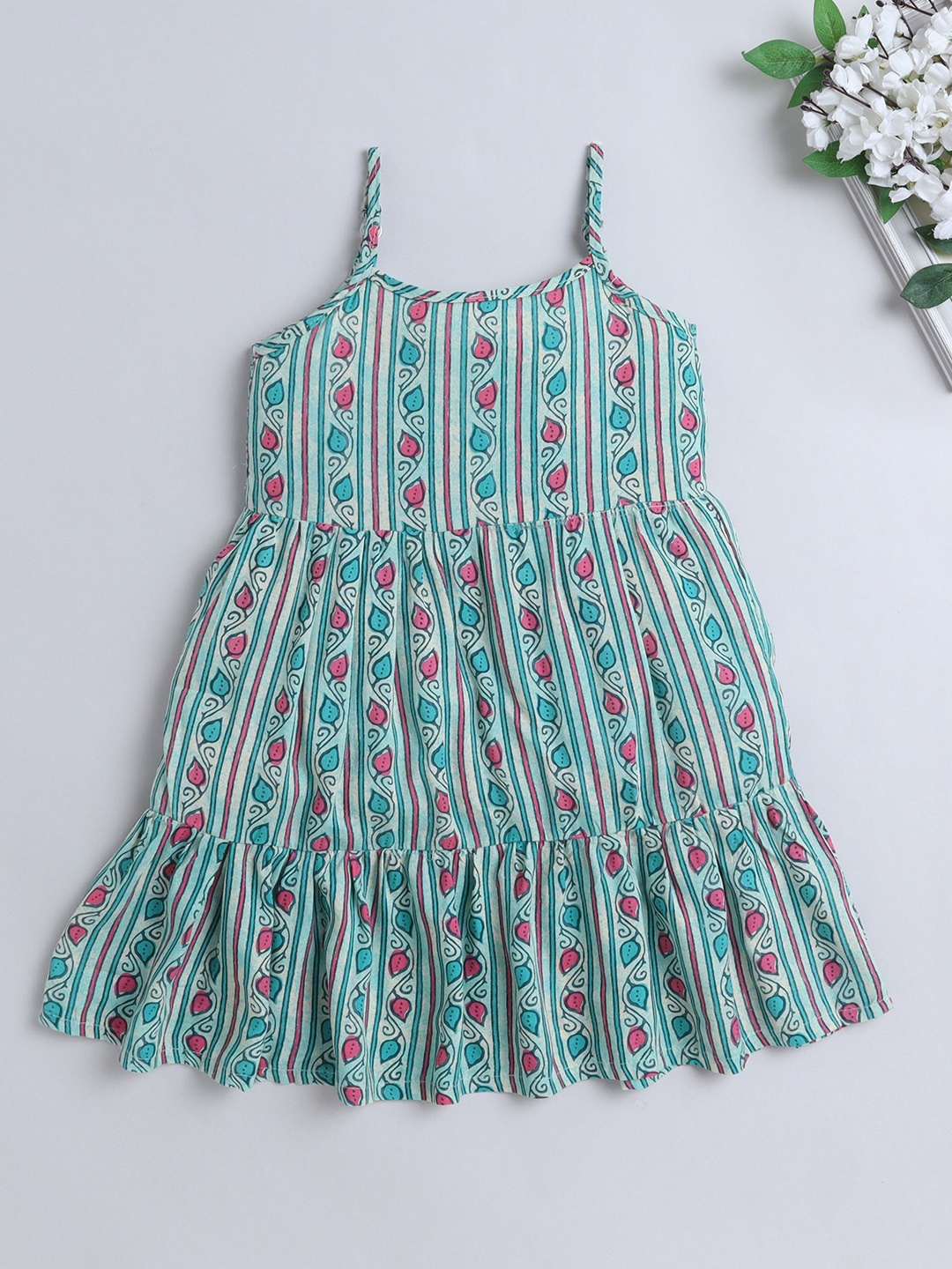 The Magic Wand Girls Cotton Shoulder Straps Sleeveless Floral Printed Fit & Flare Dress, Blue
The Magic Wand Girls Cotton Shoulder Straps Sleeveless Floral Printed Fit & Flare Dress, Blue