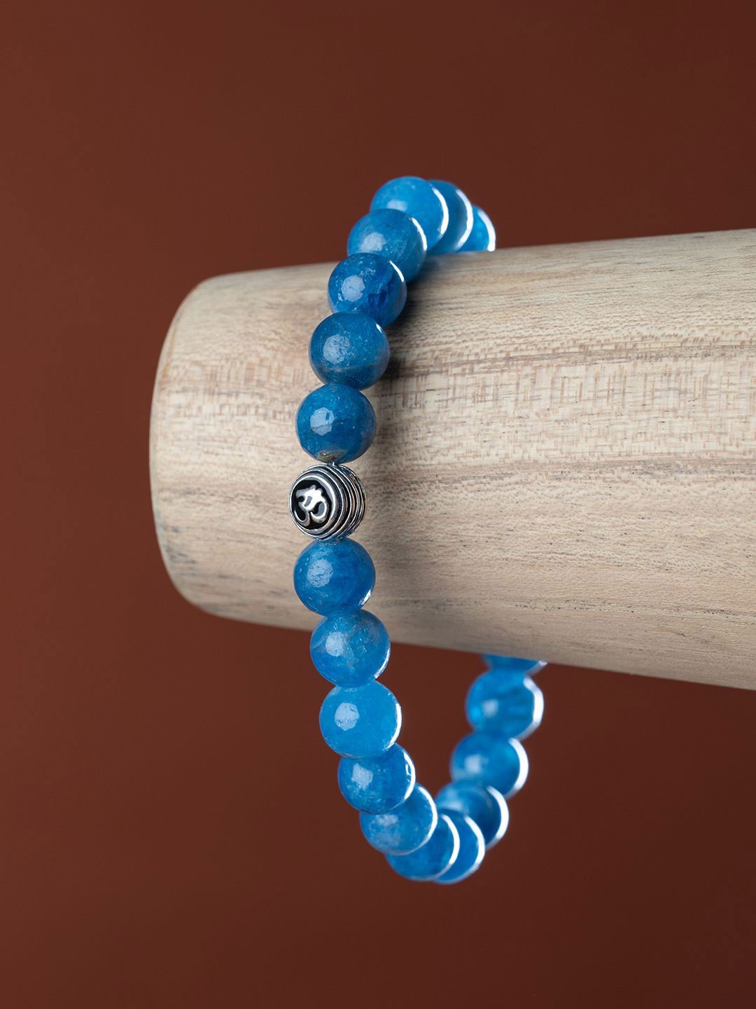 Stone Story By Shruti Men 925 Sterling Silver Rhodium-Plated Apatite With Om Bracelet
Stone Story By Shruti Men 925 Sterling Silver Rhodium-Plated Apatite With Om Bracelet