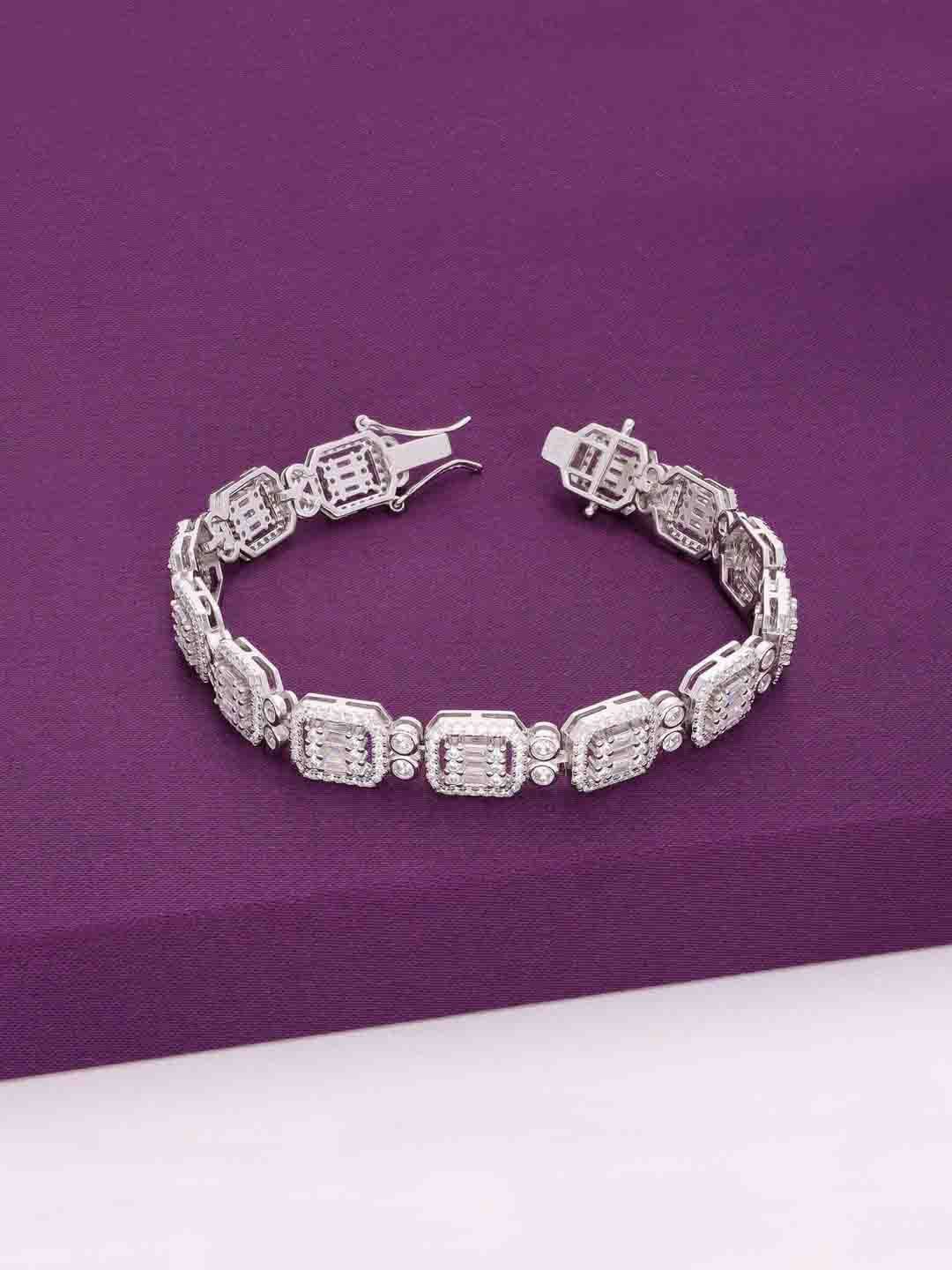 KAI JEWEL Women 92.5 Sterling Silver Rectangle Zircon Cub Rhodium-Plated Link Bracelet
KAI JEWEL Women 92.5 Sterling Silver Rectangle Zircon Cub Rhodium-Plated Link Bracelet