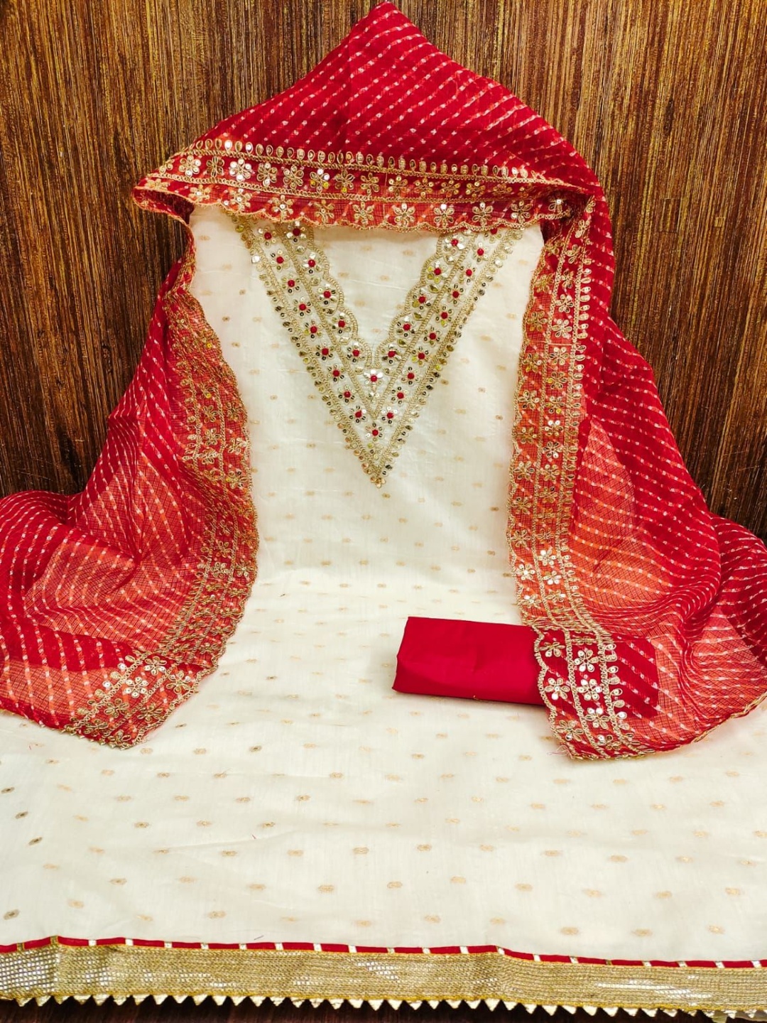 KALINI Ethnic Motifs Woven Design Thread Work Modal Buti Unstitched Dress Material, White
KALINI Ethnic Motifs Woven Design Thread Work Modal Buti Unstitched Dress Material, White