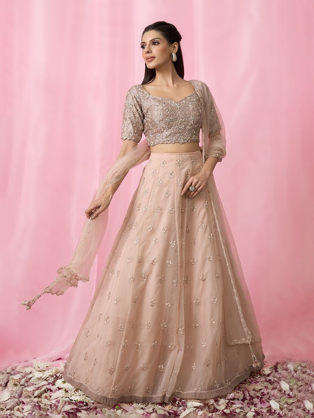 Alaya Advani Embellished Zardozi Organza Ready to Wear Lehenga & Blouse With Dupatta, Gold
Alaya Advani Embellished Zardozi Organza Ready to Wear Lehenga & Blouse With Dupatta, Gold