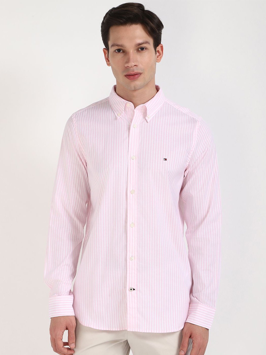Tommy Hilfiger Men Slim Fit Button-Down Collar Vertical Striped Cotton Casual Shirt, Pink
Tommy Hilfiger Men Slim Fit Button-Down Collar Vertical Striped Cotton Casual Shirt, Pink