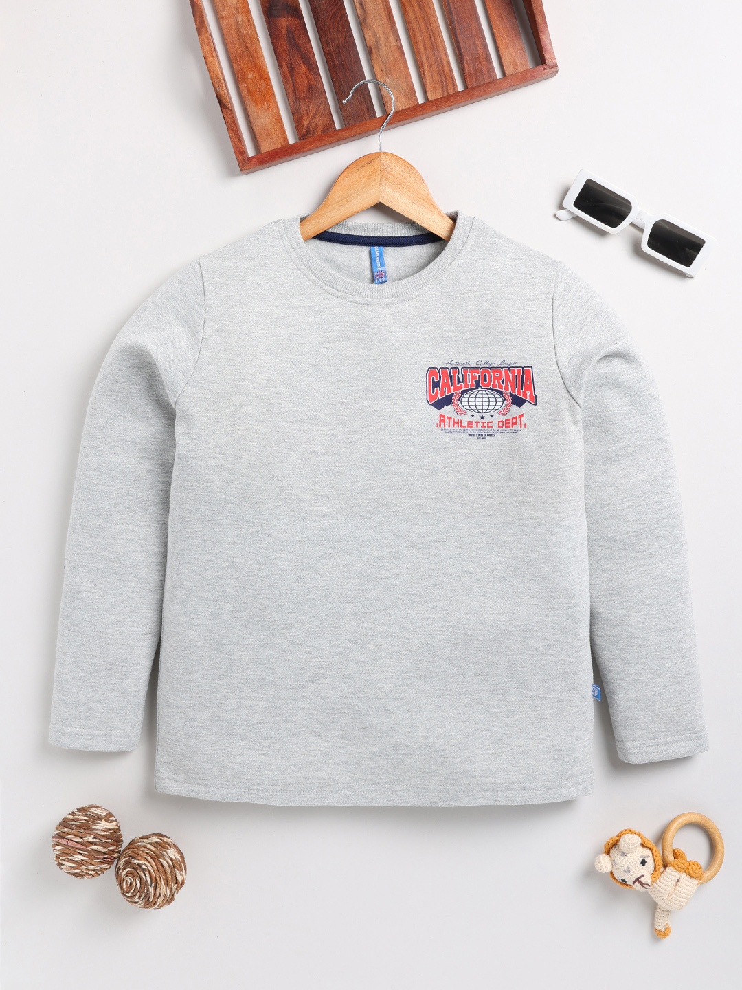 Here&Now X Game Begins Boys Back Printed Sweatshirt with Brushed Fleece Lining, Grey melange
Here&Now X Game Begins Boys Back Printed Sweatshirt with Brushed Fleece Lining, Grey melange