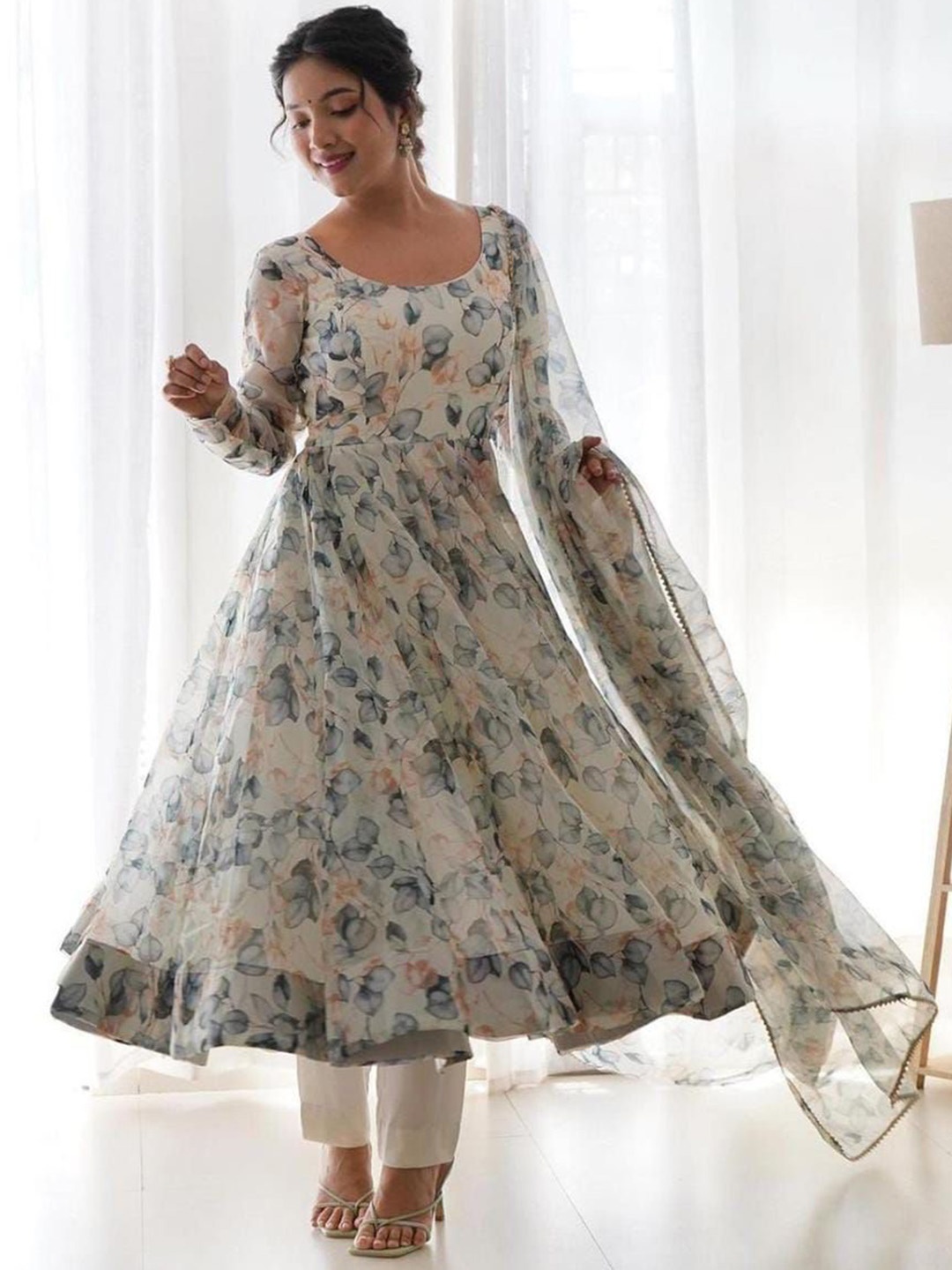 GRISHU COLLECTION Floral Printed Round Neck Anarkali Kurta With Trousers & Dupatta, Off white
GRISHU COLLECTION Floral Printed Round Neck Anarkali Kurta With Trousers & Dupatta, Off white