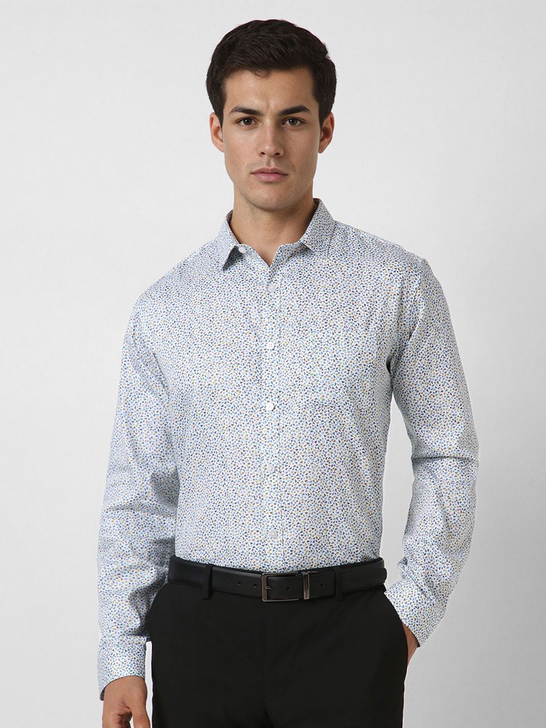 V Dot Men Slim Fit Spread Collar Geometric Printed Cotton Casual Shirt, White
V Dot Men Slim Fit Spread Collar Geometric Printed Cotton Casual Shirt, White