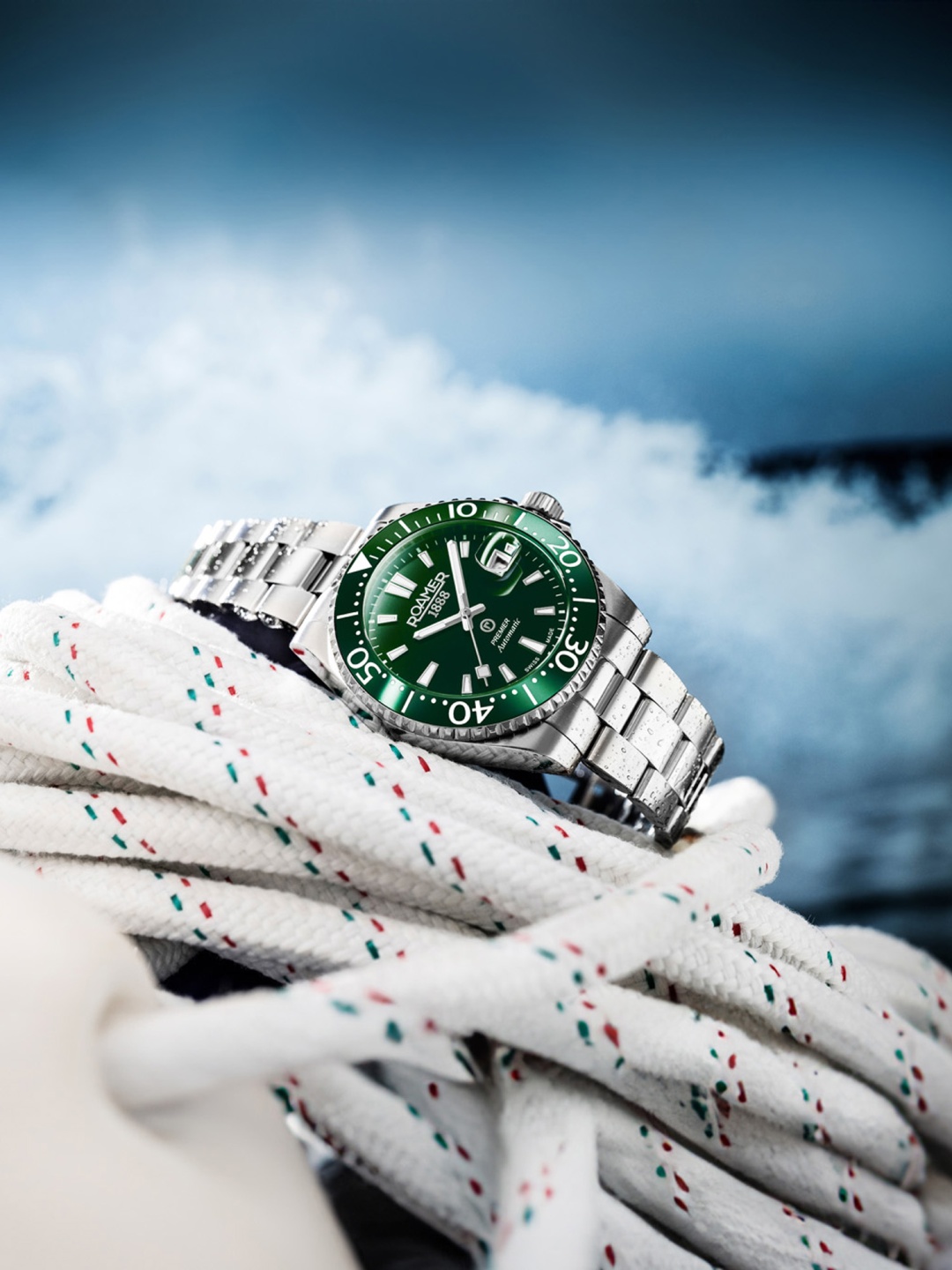 ROAMER Men Brass Dial & Stainless Steel Bracelet Style Straps Analogue Motion Powered Watch 986983 41 75 20, Green
ROAMER Men Brass Dial & Stainless Steel Bracelet Style Straps Analogue Motion Powered Watch 986983 41 75 20, Green