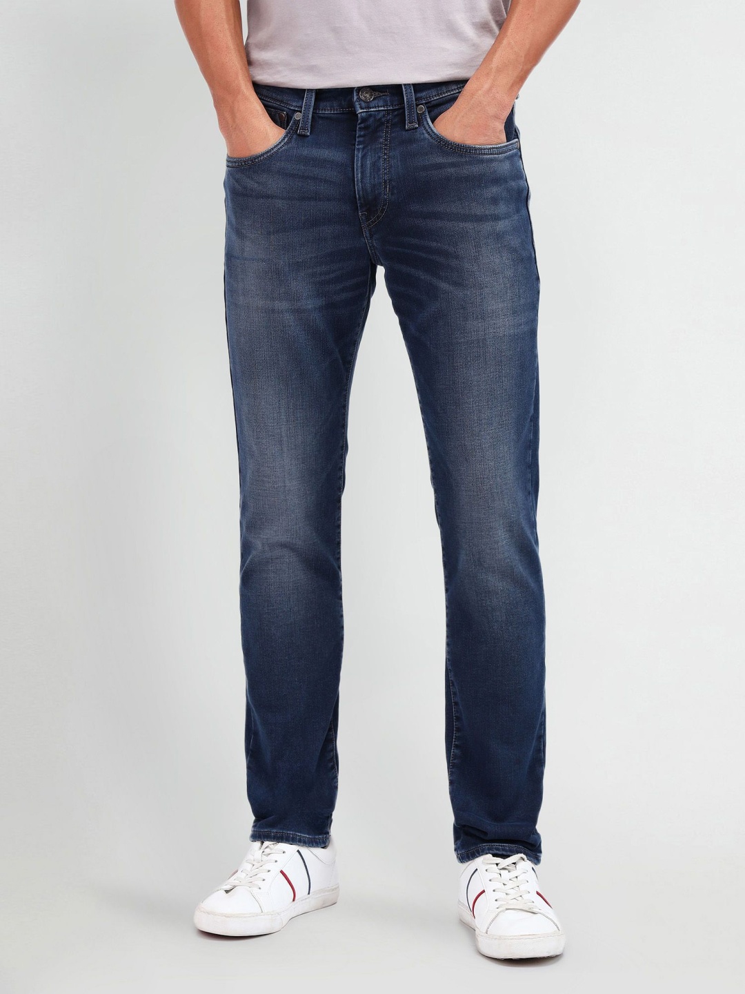 U.S. Polo Assn. Denim Co. Men Classic Slim Fit Light Fade Stretchable Mid-Rise Jeans, Blue
U.S. Polo Assn. Denim Co. Men Classic Slim Fit Light Fade Stretchable Mid-Rise Jeans, Blue
