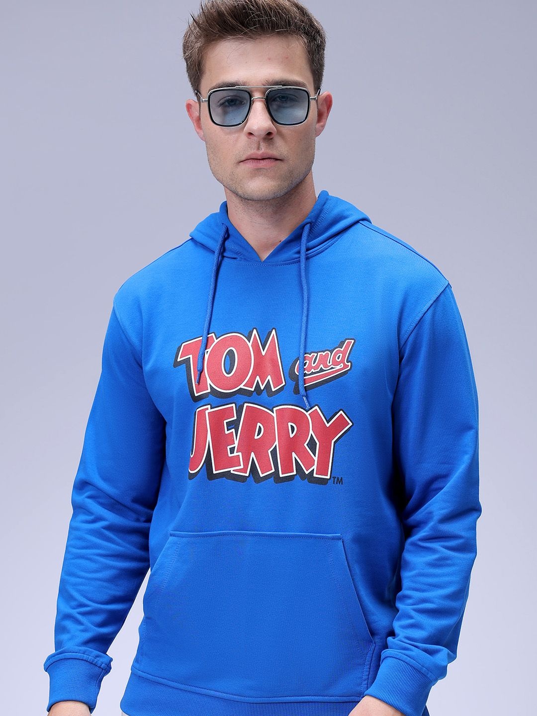 The Indian Garage Co Men Regular Fit Tom & Jerry Printed Overhead Hooded Sweatshirt, Blue
The Indian Garage Co Men Regular Fit Tom & Jerry Printed Overhead Hooded Sweatshirt, Blue