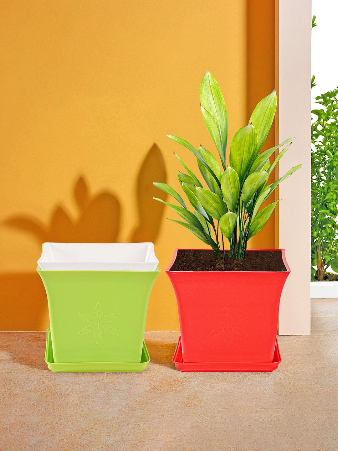 Kuber Industries 3 Pieces Green & Red Premium Flower Pots for Garden with Bottom Plates, White
Kuber Industries 3 Pieces Green & Red Premium Flower Pots for Garden with Bottom Plates, White