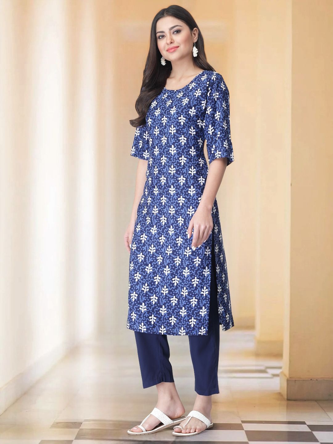 7Threads Selection Of 2 Floral Printed Round Neck Straight Kurtas With Trousers, White
7Threads Selection Of 2 Floral Printed Round Neck Straight Kurtas With Trousers, White