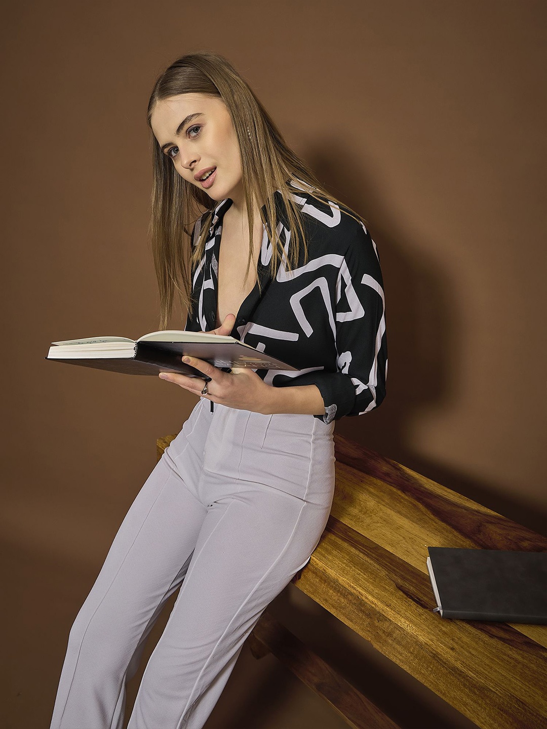 The Roadster Lifestyle Co Women Abstract Printed Spread Collar Long Sleeve Shirt, Black
The Roadster Lifestyle Co Women Abstract Printed Spread Collar Long Sleeve Shirt, Black