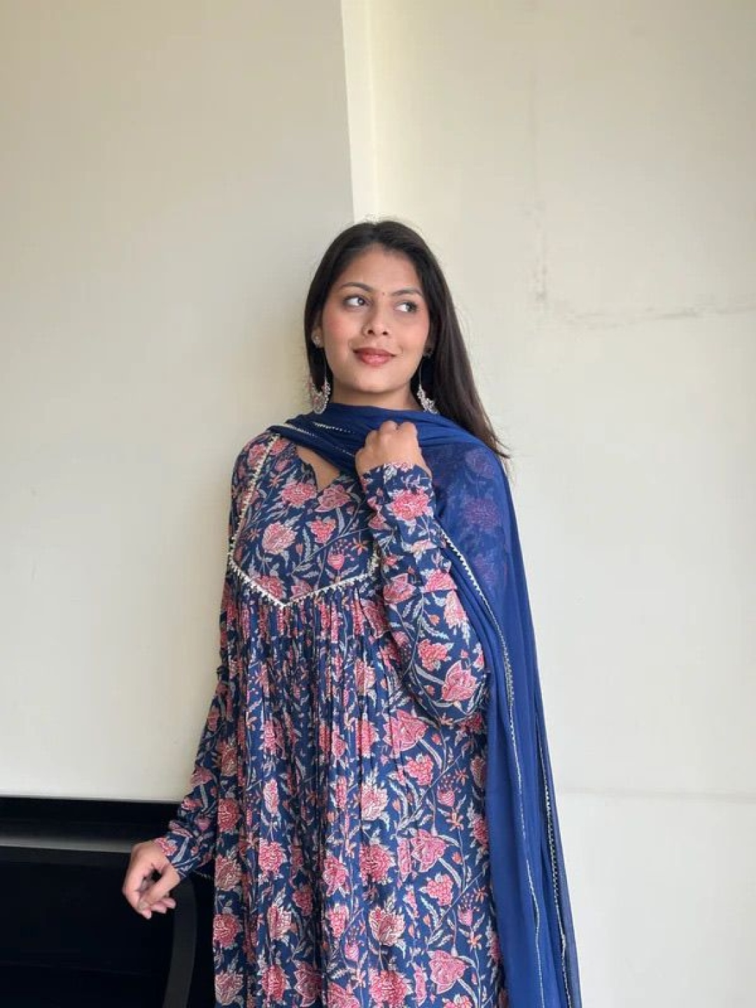 JONAYA Floral Printed V Neck Pure Cotton Anarkali Kurta With Trousers ANd Dupatta, Blue
JONAYA Floral Printed V Neck Pure Cotton Anarkali Kurta With Trousers ANd Dupatta, Blue