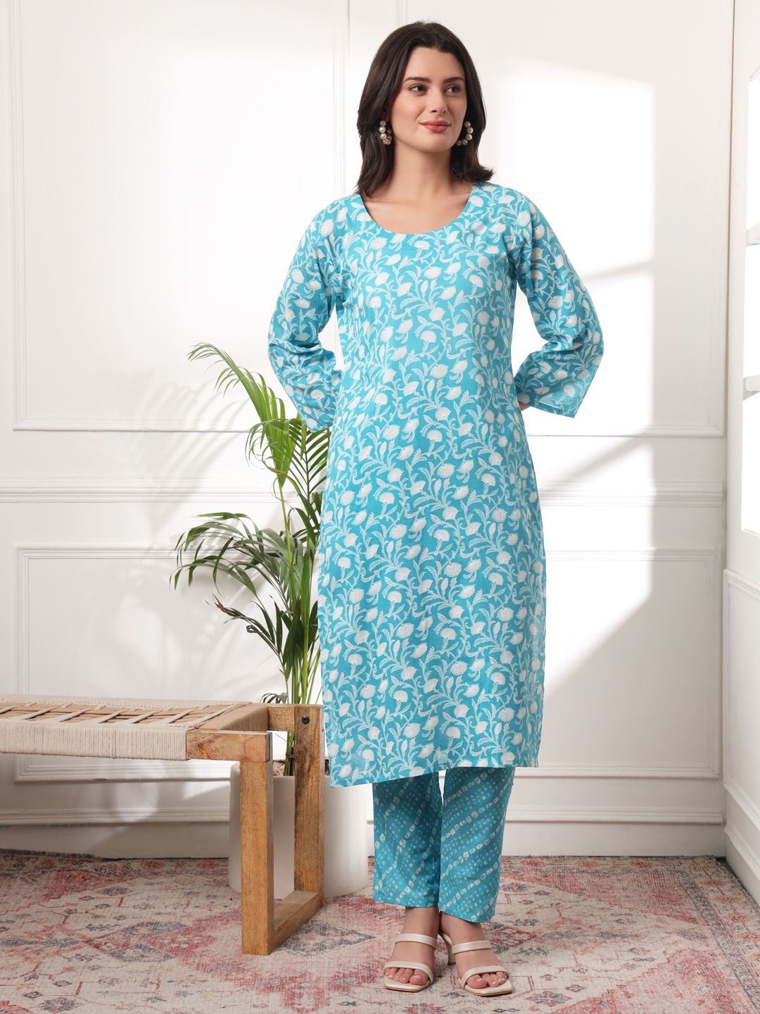 KALINI Floral Printed Round Neck Pure Cotton Kurta with Trousers & Dupatta, Turquoise blue
KALINI Floral Printed Round Neck Pure Cotton Kurta with Trousers & Dupatta, Turquoise blue