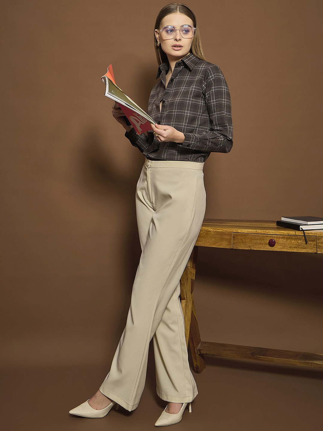 The Roadster Lifestyle Co. Women Spread Collar Tartan Checked Cotton Casual Shirt, Brown
The Roadster Lifestyle Co. Women Spread Collar Tartan Checked Cotton Casual Shirt, Brown