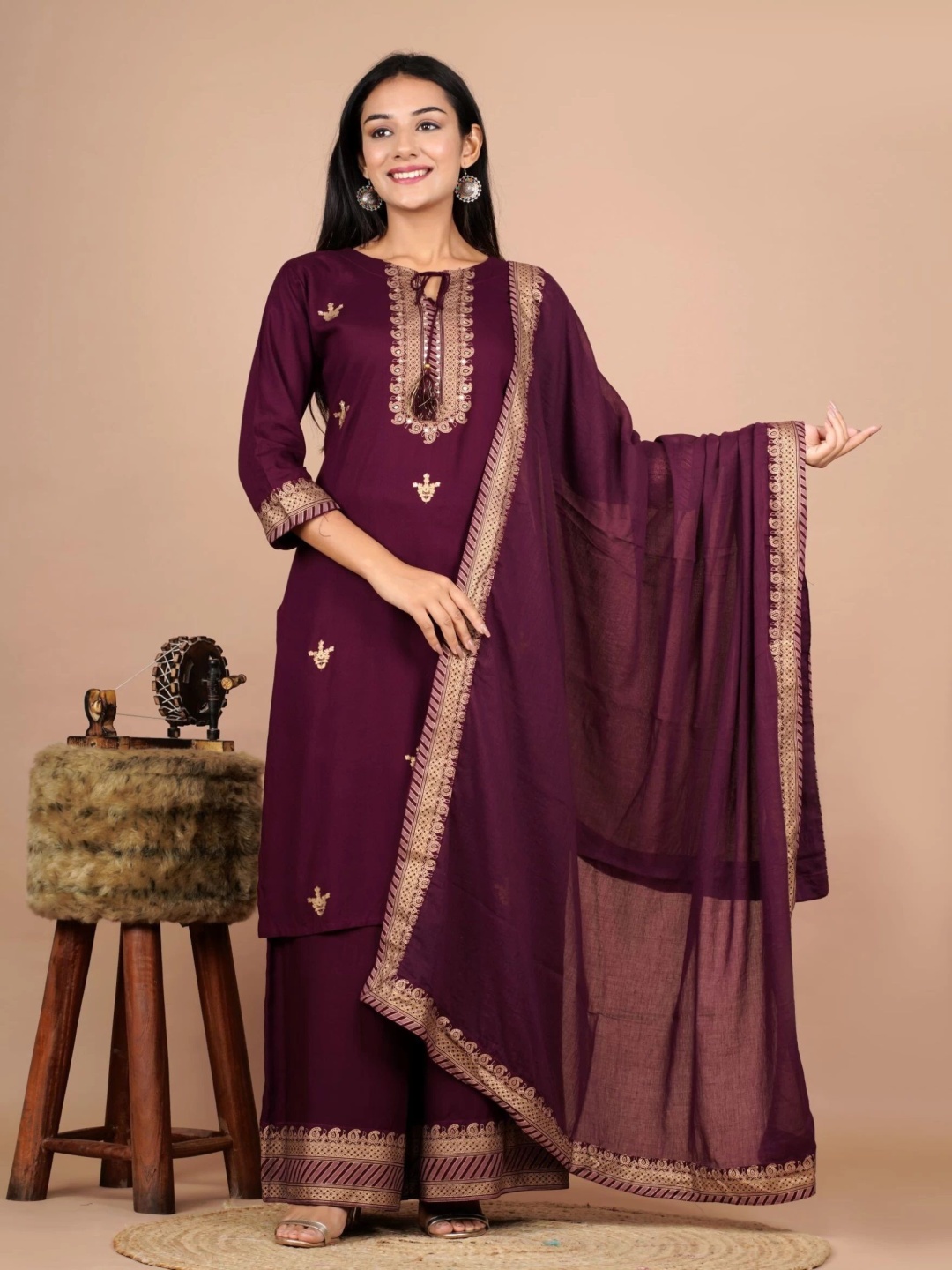 Moda Rapido Ethnic Motifs Embroidered Sequinned Straight Kurta with Trousers And Dupatta, Purple
Moda Rapido Ethnic Motifs Embroidered Sequinned Straight Kurta with Trousers And Dupatta, Purple