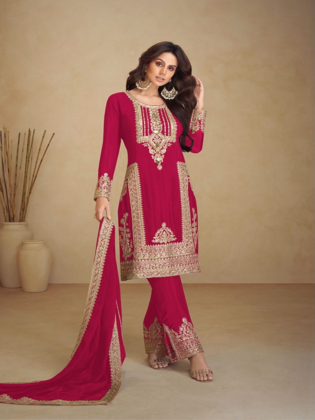 ZIBLON Ethnic Motifs Embroidered Round Neck Straight Kurta With Palazzo And Dupatta, Pink
ZIBLON Ethnic Motifs Embroidered Round Neck Straight Kurta With Palazzo And Dupatta, Pink