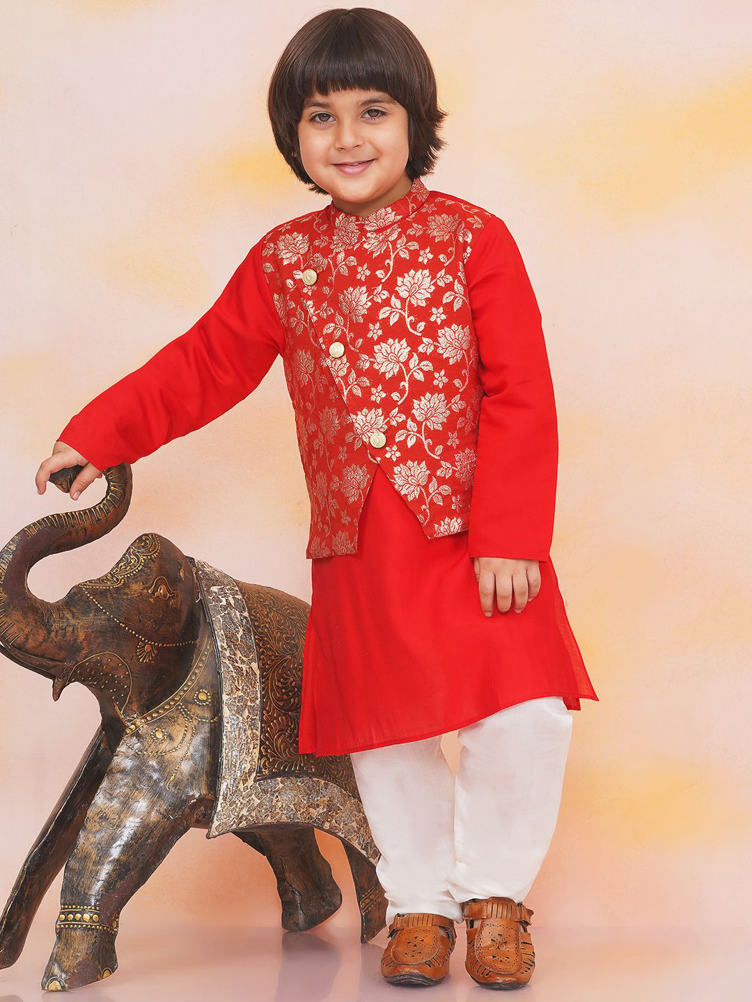 KID1 Boys Floral Woven Design Mandarin Collar Kurta With Pyjamas & Attached Jacket, Red
KID1 Boys Floral Woven Design Mandarin Collar Kurta With Pyjamas & Attached Jacket, Red