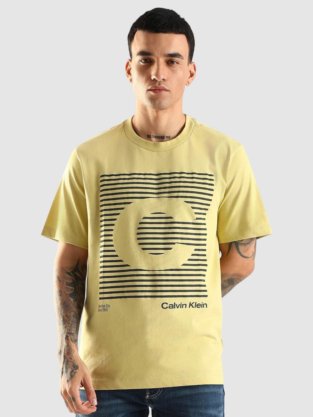 Calvin Klein Jeans Men Brand Logo Printed Round Neck Pure Cotton Relaxed Fit T-shirt, Yellow
Calvin Klein Jeans Men Brand Logo Printed Round Neck Pure Cotton Relaxed Fit T-shirt, Yellow
