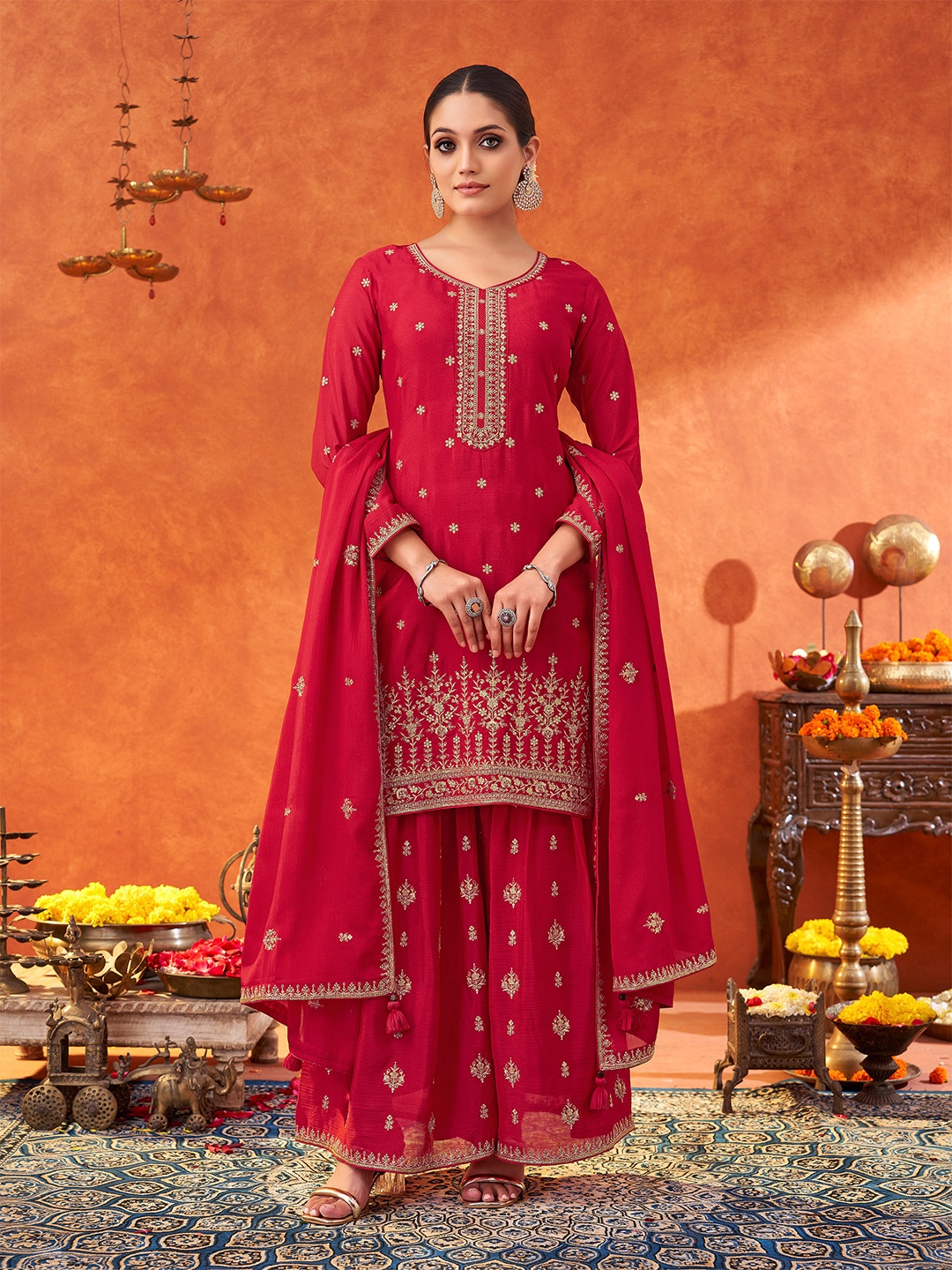Fourleaf Women Ethnic Motifs Embroidered Regular Sequinned Kurta with Sharara & With Dupatta, Pink
Fourleaf Women Ethnic Motifs Embroidered Regular Sequinned Kurta with Sharara & With Dupatta, Pink