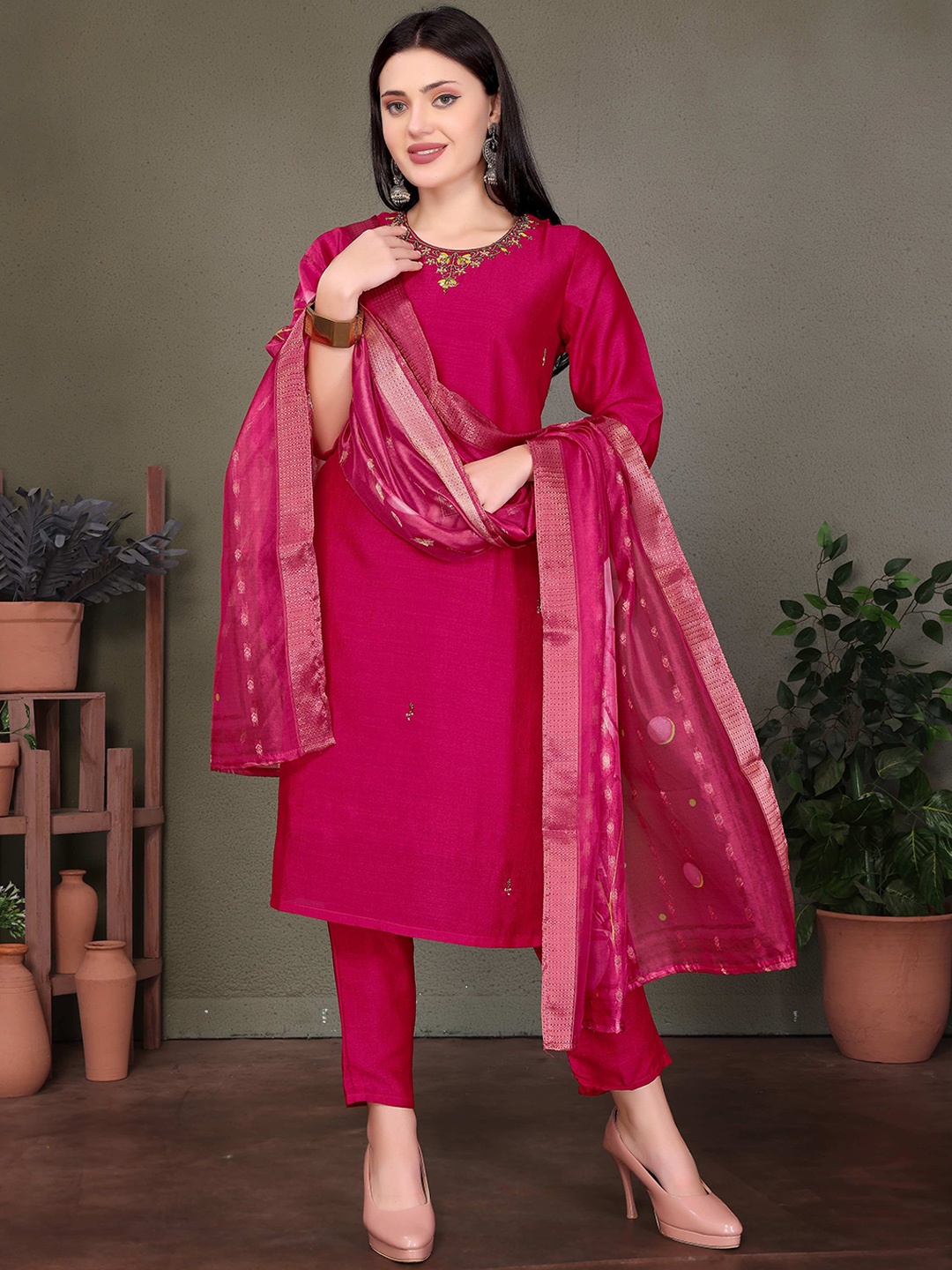 SUNDARNAARI Embroidered Beads And Stones Straight Kurta With Trousers & Dupatta, Pink
SUNDARNAARI Embroidered Beads And Stones Straight Kurta With Trousers & Dupatta, Pink