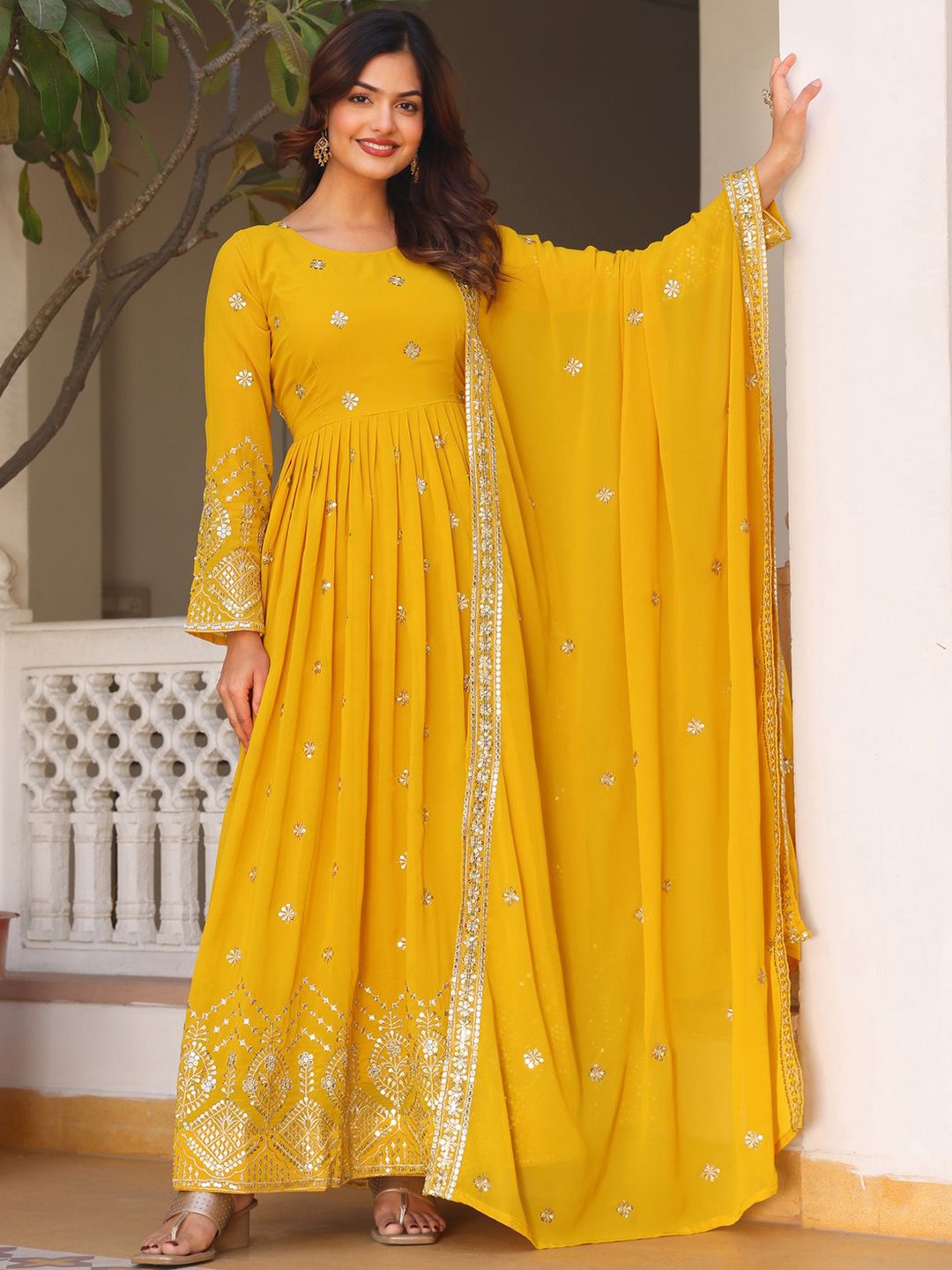 Wedani Women Ethnic Motifs Embroidered Regular Kurta with Pyjamas & With Dupatta, Yellow
Wedani Women Ethnic Motifs Embroidered Regular Kurta with Pyjamas & With Dupatta, Yellow