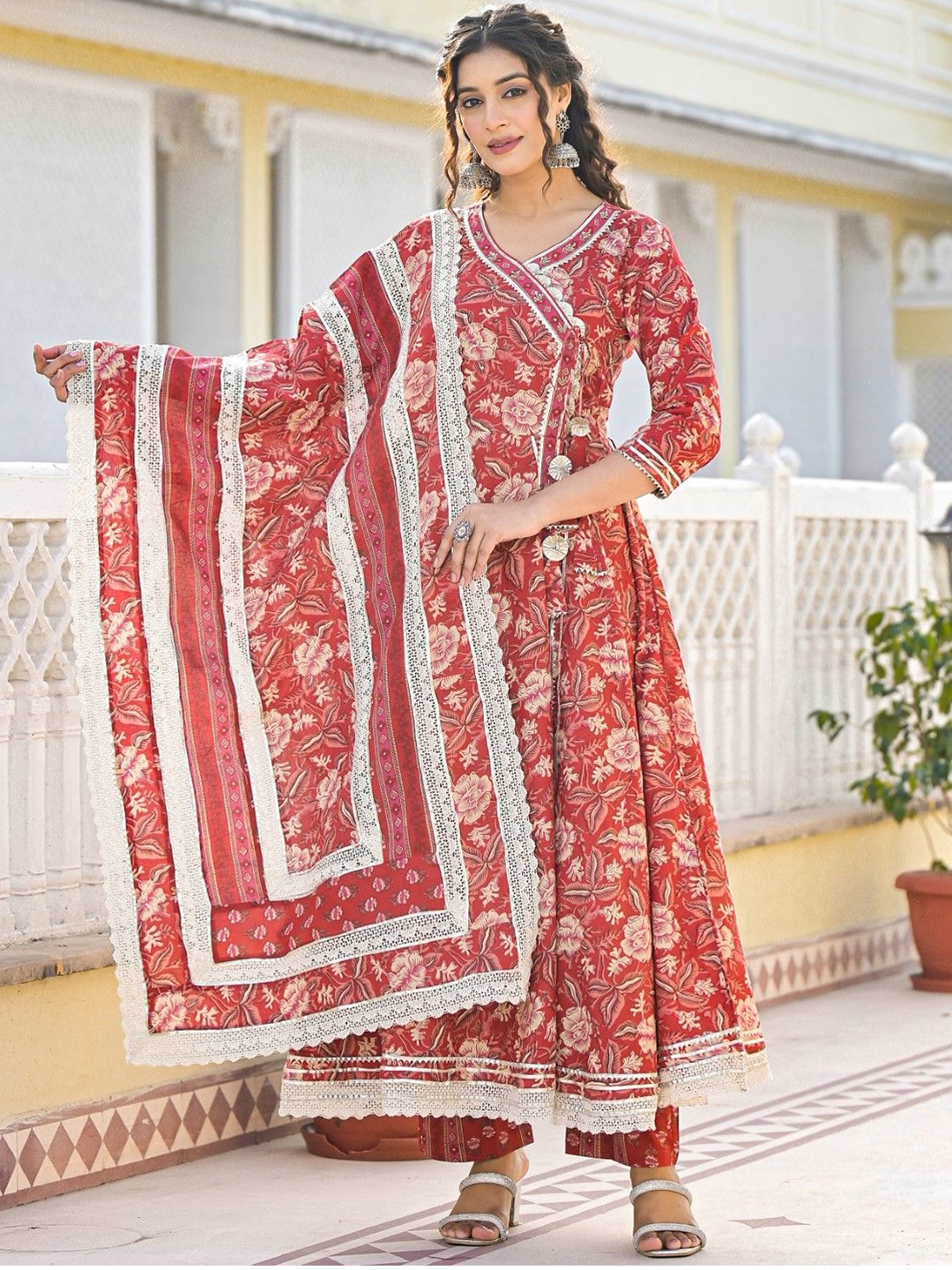 AUTUMN LANE Women Floral Printed Regular Pure Cotton Kurta with Trousers & With Dupatta, Red
AUTUMN LANE Women Floral Printed Regular Pure Cotton Kurta with Trousers & With Dupatta, Red